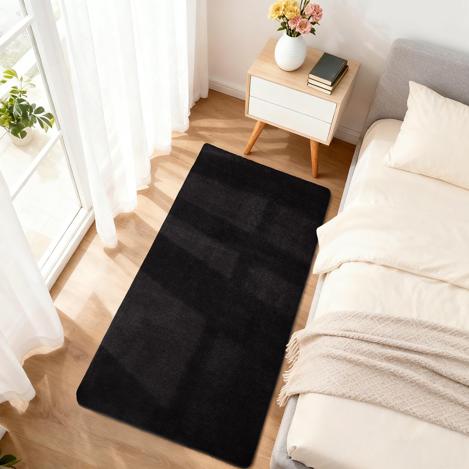 Novalife Teppich Läufer Flauschiger Kurzflor, Wohnzimmerteppich Einfarbiges Flur Modern Weich Teppiche für Bettvorleger Matte/Deko/Schlafzimmer/Kinderzimmer, 80x150cm, Schwarz