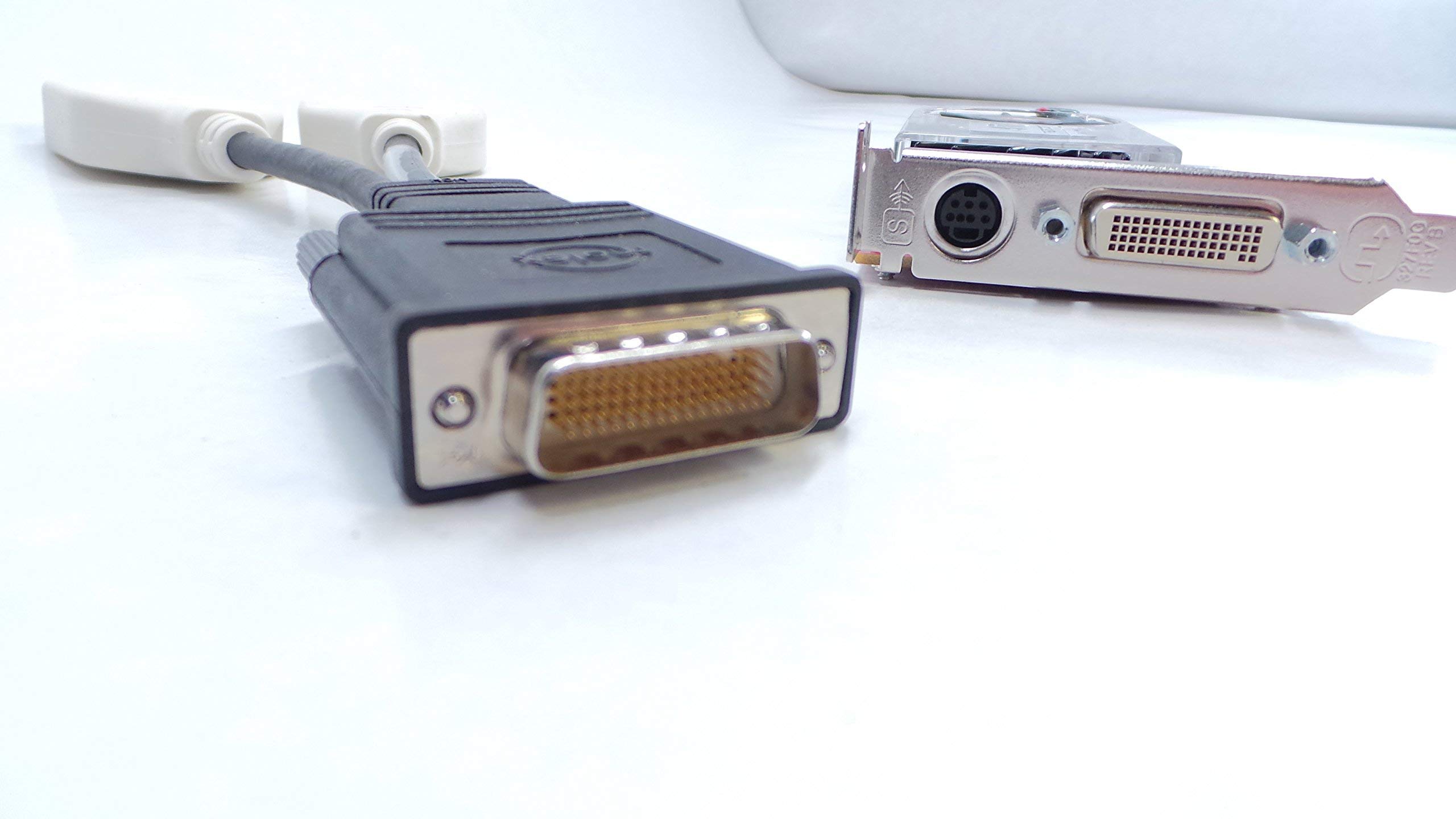 Dell Y103D New Ati Radeon Hd 2400 Pro Low Profile Video Card - Sold By Itparts4You (Renewed)