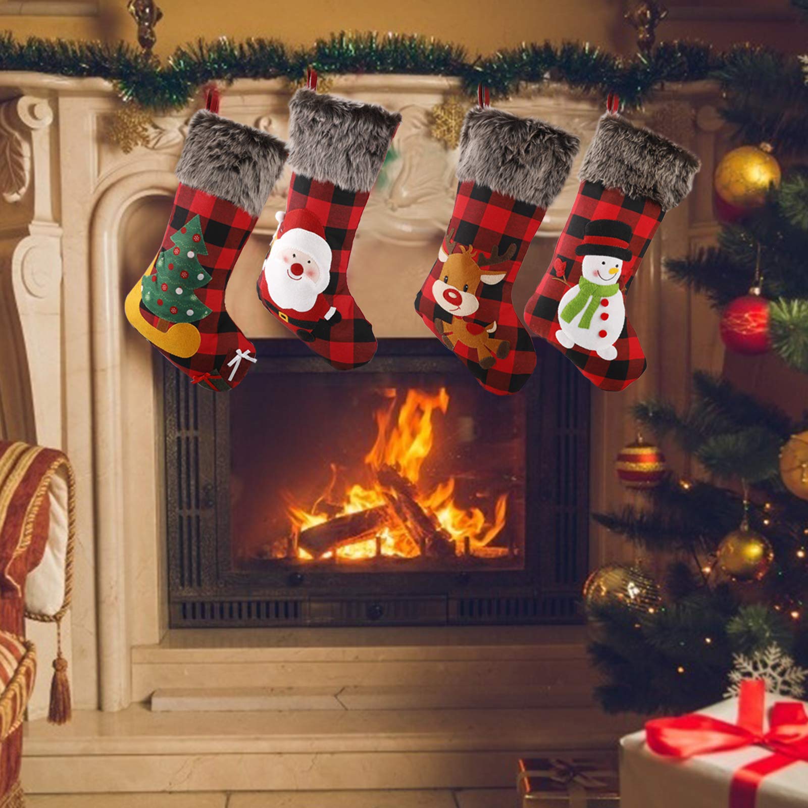 Set Di 4 Calze Di Natale Rosse - Calze Di Babbo Natale Per Appendere E Riempire Di Dolcetti