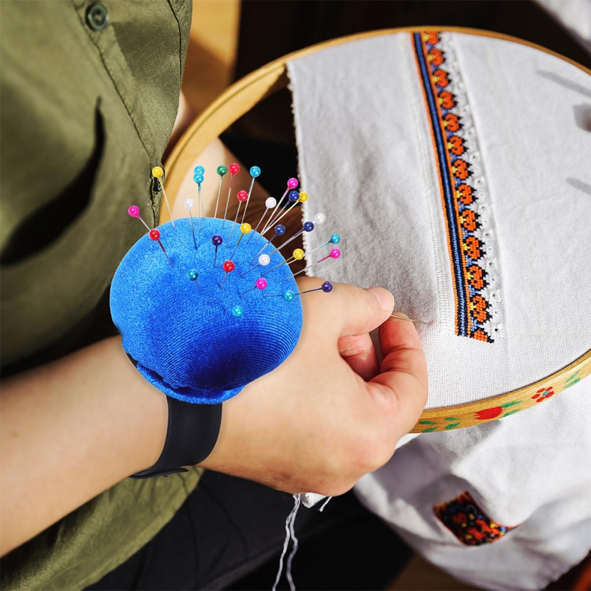 minkissy 2pcs Elastic Wrist Pin Cushion Slap Band Sewing Pin Holder for Needlework Embroidery Quilting Craft with Blue Plush and Pp Cotton for DIY Sewing Enthusiasts