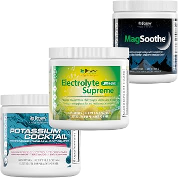 Jigsaw Pickleball Hydration Stack | كوكتيل البوتاسيوم الأزرق، إلكتروليت سوبريم ليمون-ليمون، وعصير الليمون التوت MagSoothe، 60 حصة