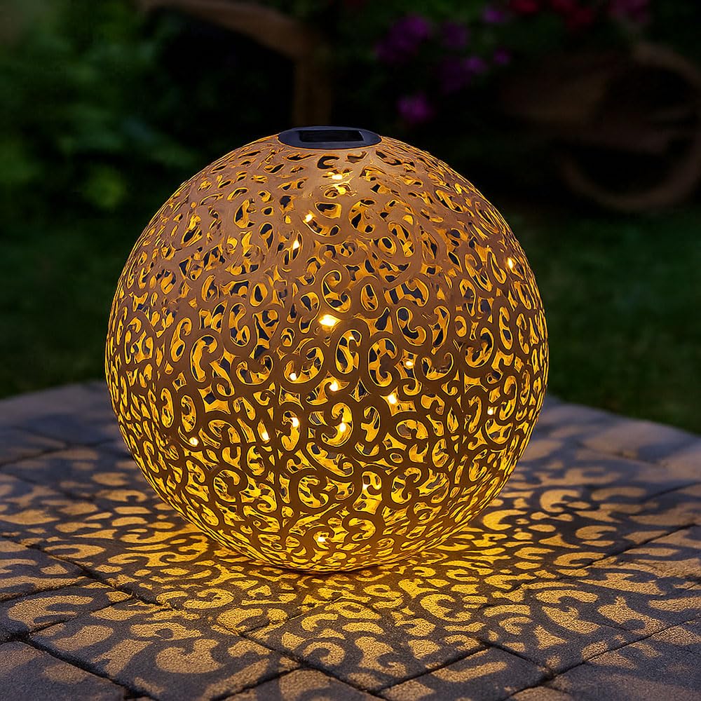 LED Solar Außenlampe Kugel Steckleuchte Metall rostfarben Gartenleuchte Wegelampe Gartendeko, Kugel orientalisch Solarlampe, warmweiß 3000K, Höhe 50 cm