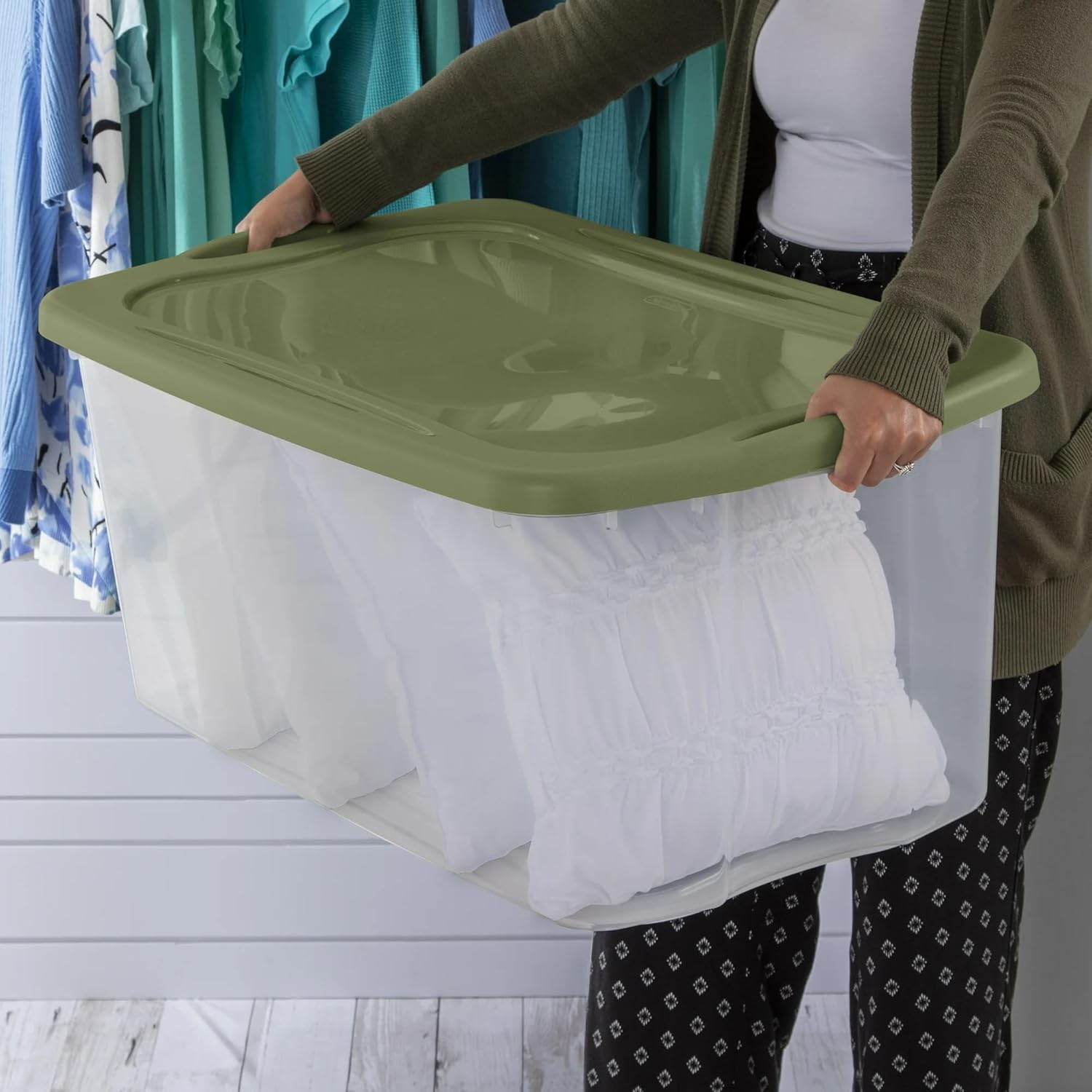 120 Quart Extra Large Clear Plastic Storage Bin with Full-Grip Handles and Lid, Heavy Duty Stackable Design for Toy Storage & Home Organizing, Craft Supplies, Green (1)