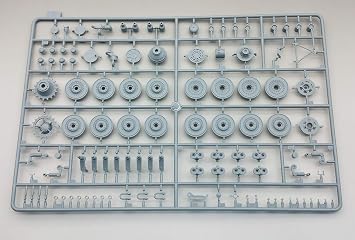 Amusing Hobby 1/35 35A015 E-100 GERMAN SUPER HEAVY TANK the turret designed by Krupp