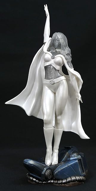 Foto 7 de 8 de Diamond Select Estatua Emma Frost 30Cm