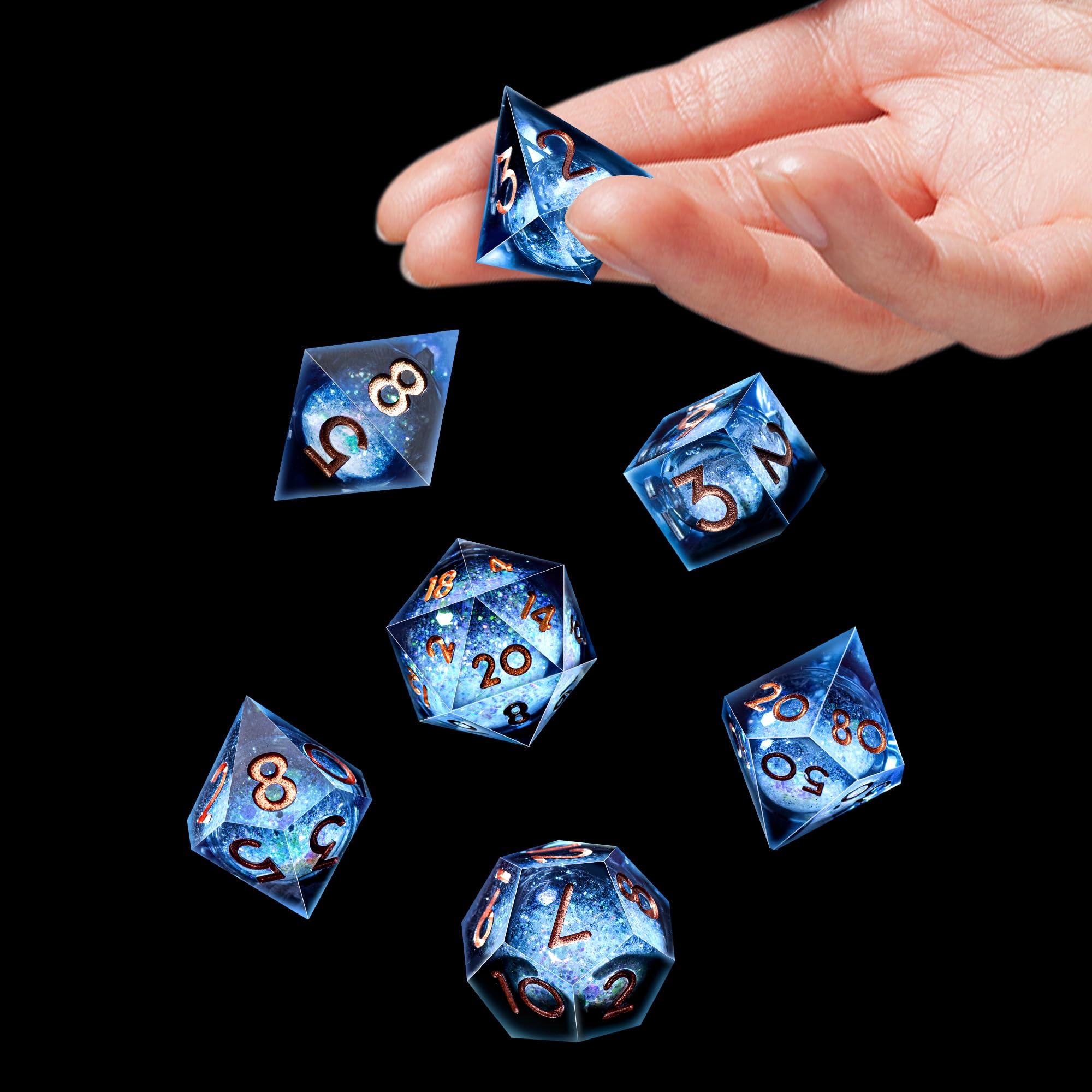 SIQUK 7 Piezas Dados Nucleo Liquido Juego Dados Poliedricos D4 D6 D8 D10 D12 D20 D% DND Dice para RPG MTG Dungeons and Dragons, Azul & Negro, Dorado — view 6