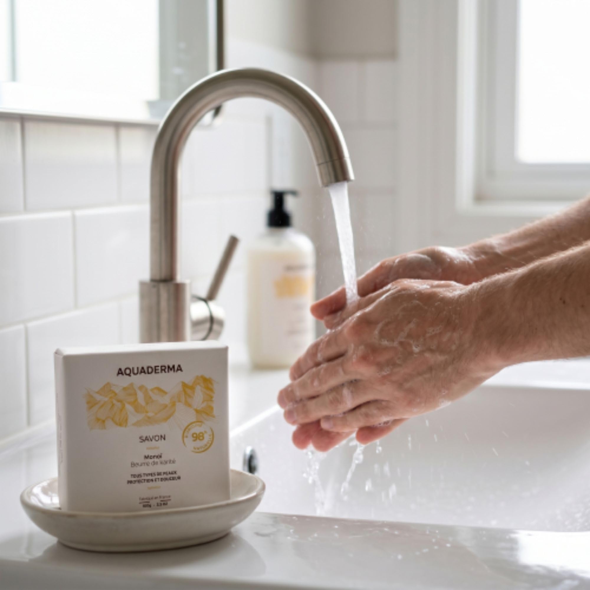 Savon Monoï 100 g – Savon Solide Parfumé – Nettoyage Doux Corps & Mains – Parfum Exotique Monoï – Usage Quotidien