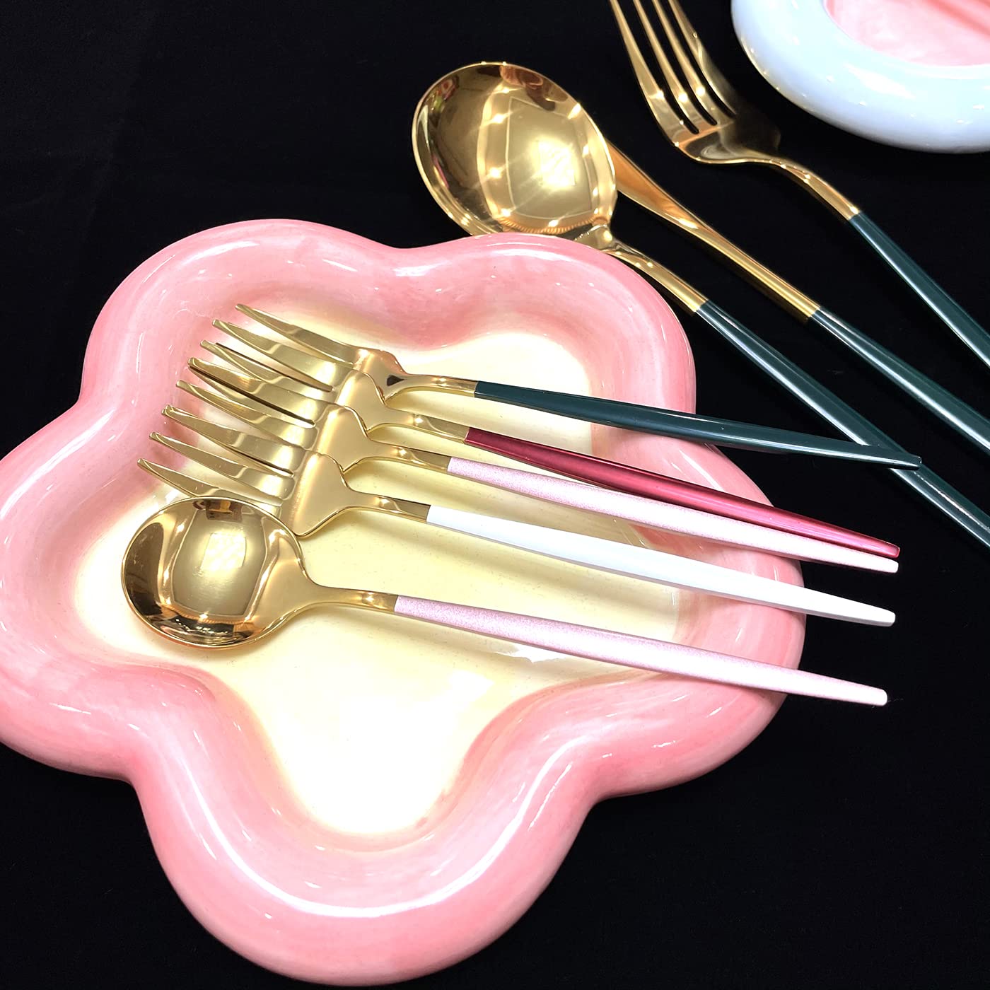 Gugrida Silverware Set, 30-Piece 304 Stainless Steel Flatware Set Copper Cutlery Set Service For 6, Mirror Finish, Dishwasher Safe, Nice［並行輸入品］ | Gugrida Gorgeous 30-Piece Rainbow Flatware Sets of