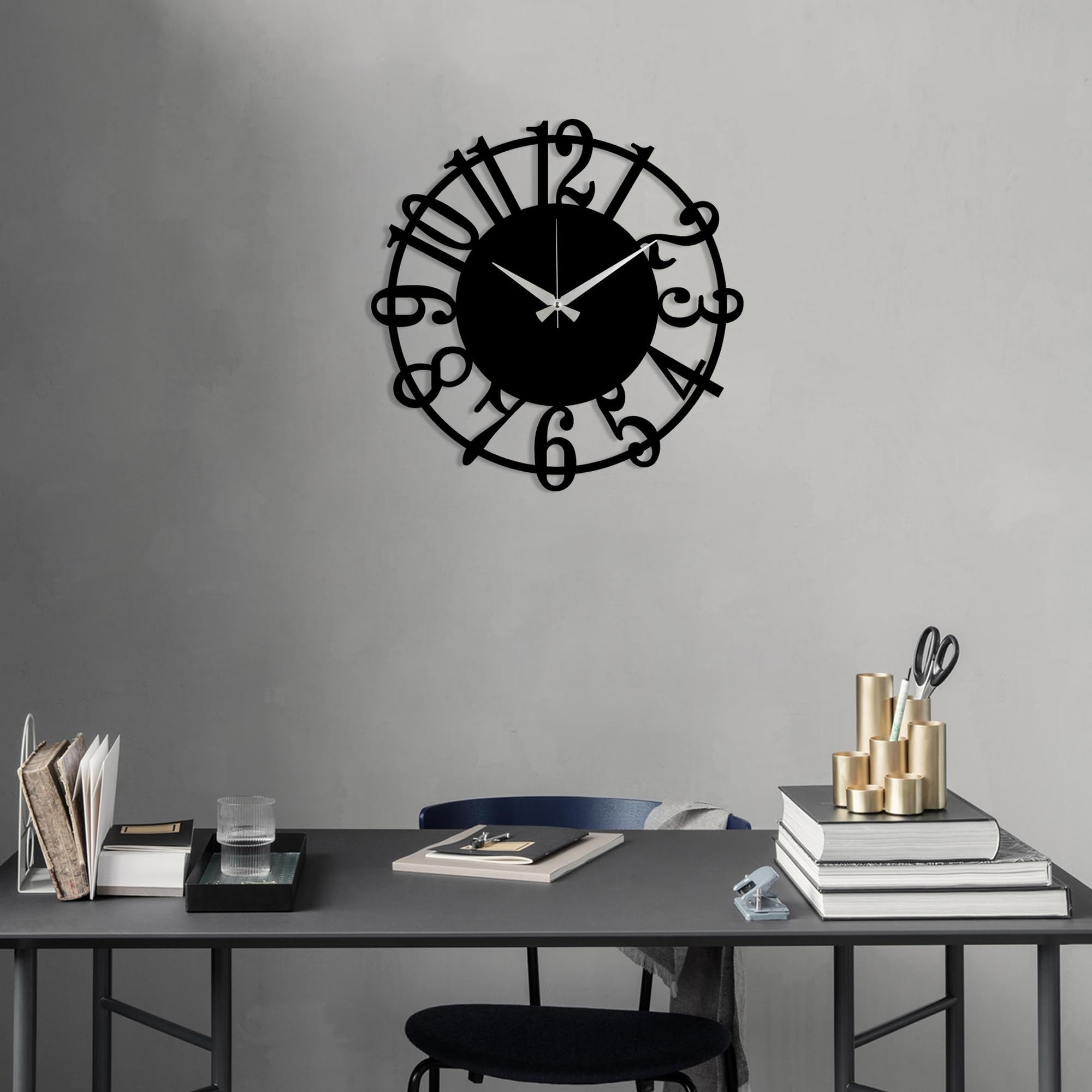 WELL HOME MOBILIARIO & DECORACIÓN Decorative metal circle wall clock with numbers, Black/White, 48x48 - Image 3