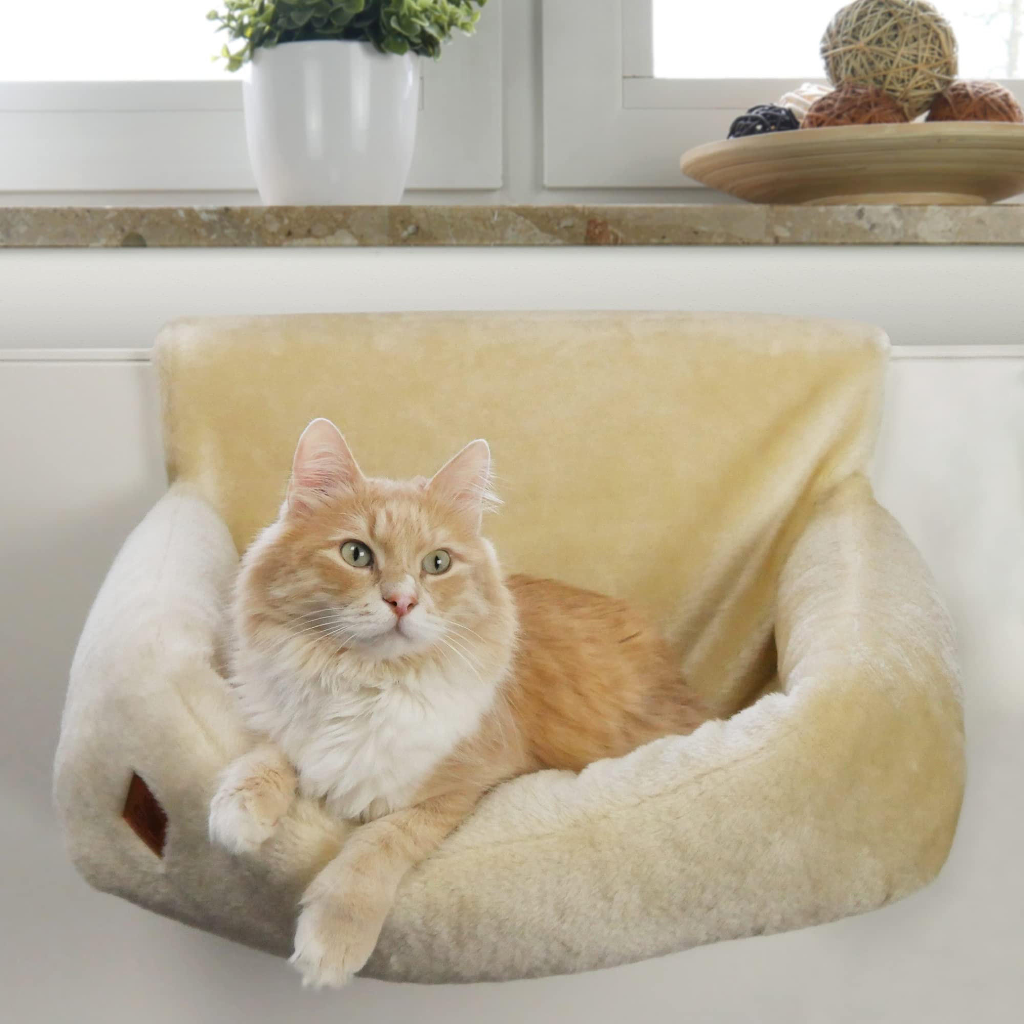 Premium Katzenbett | Lucky | kuschelige Heizungsliege für Katzen