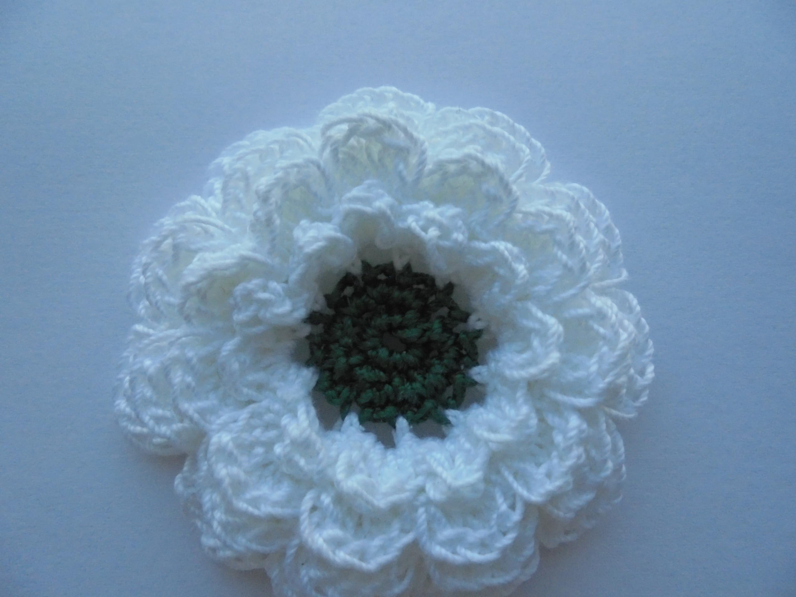 Generisch Häkelblüten -Blume von Srebrenica-handgefertigt-Handgehäkelt-gehäkelt