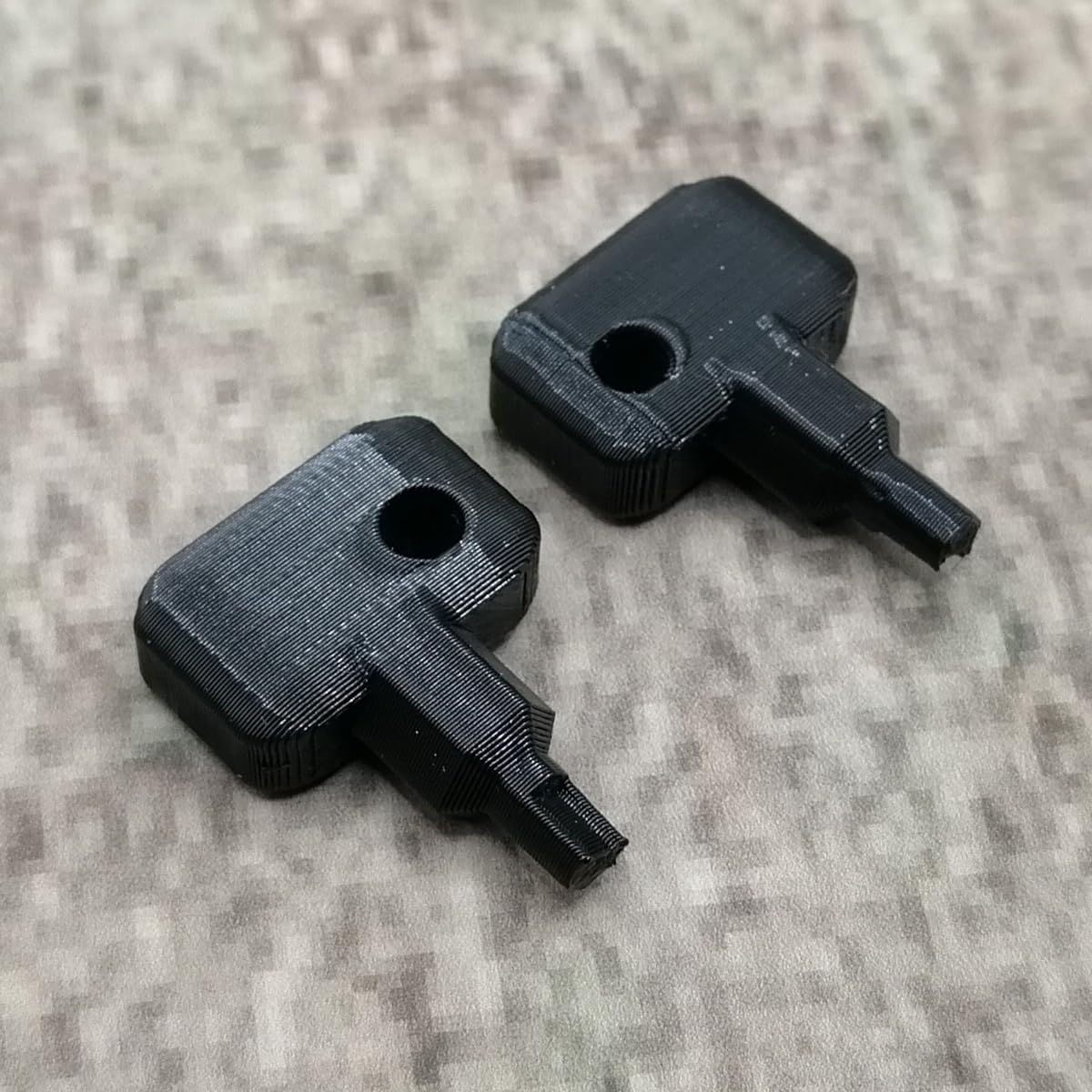 Llave de repuesto 2 x Negro compatible con Synology NAS Drive Bay Key Lock Llave de repuesto para tipo D5 D6 D8 D9 R6 X9 R8 DS181 (Negro)
