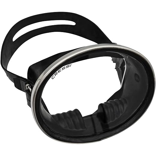 Cressi Classic Retro-Style Freediving Mask - Oval Tempered Glass Lens - Pacifico: Designed in Italy,Black