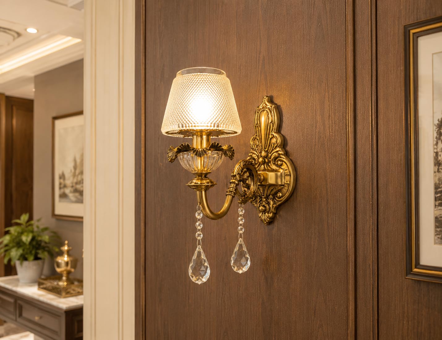 Italian Wall Lamp, Antique Gold Finish, Single Light Wall Lamp