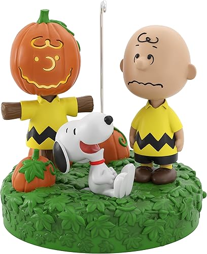 Hallmark Keepsake Adorno de Halloween 2022 travesuras de espantapájaros de The Peanuts Gang Snoopy luz y sonido