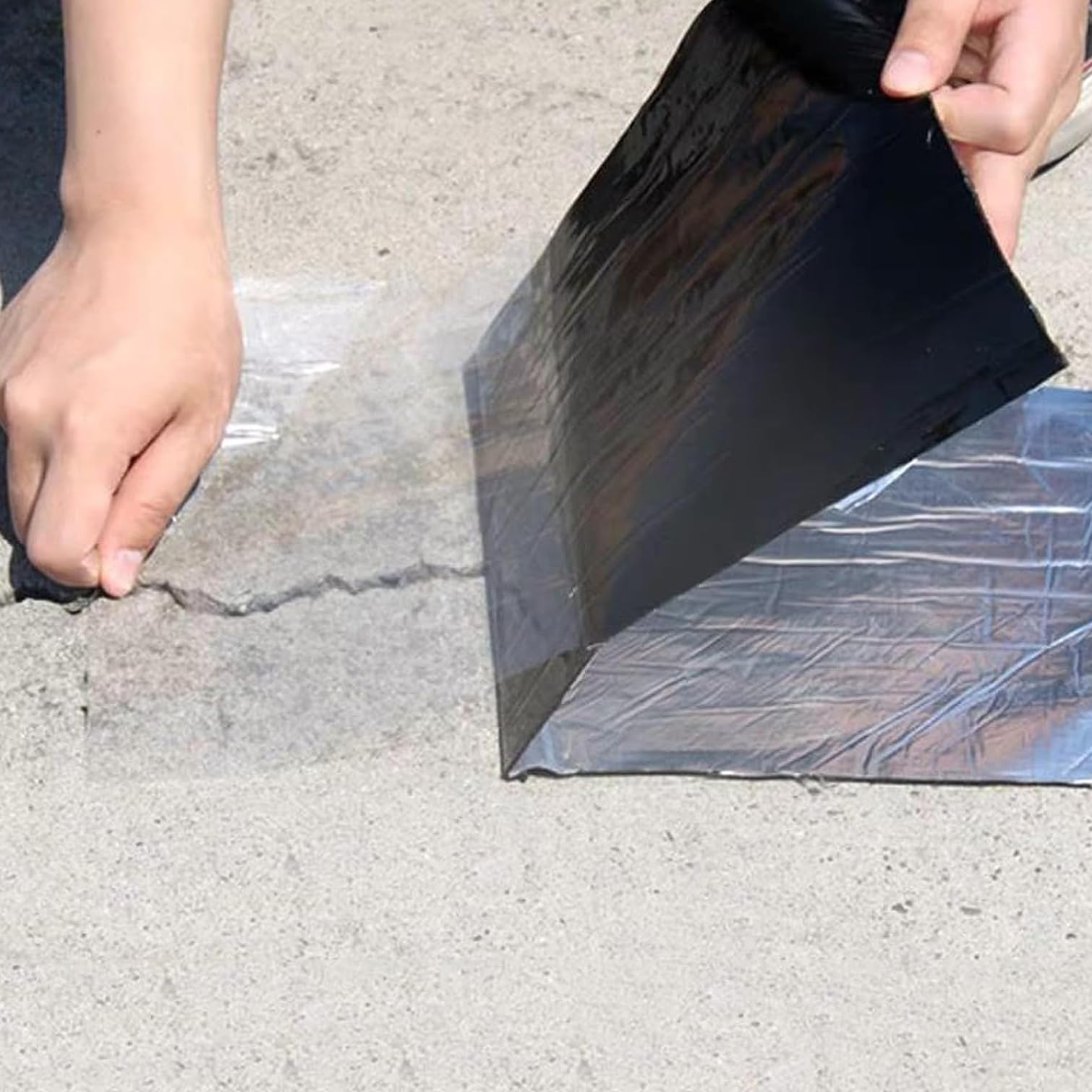 Nastro bituminoso, autoadesivo, impermeabile, sigillante per riparazione di tetti, tende da camper, metallo, finestre e tubi, 0,5 x 4 m, soluzione durevole per la riparazione di crepe