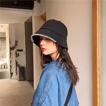 Face-covering sunscreen bucket hat 
