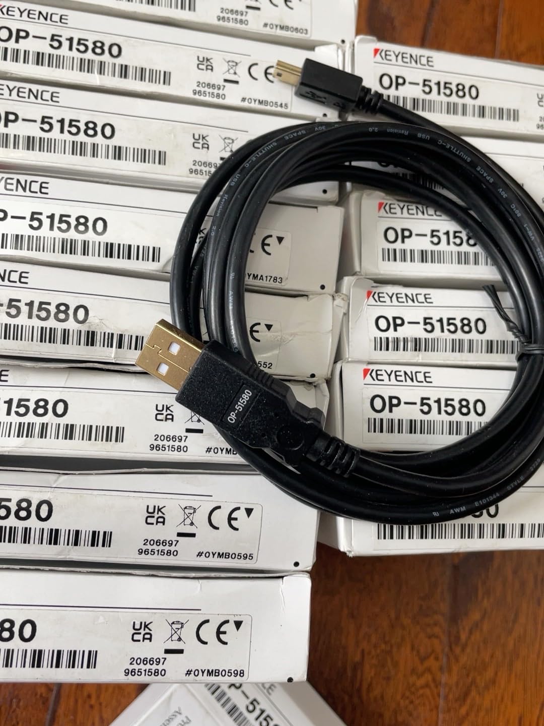 OP-51580 Qualitätssicherung. Verschiedene Zubehörteile zum Verkauf