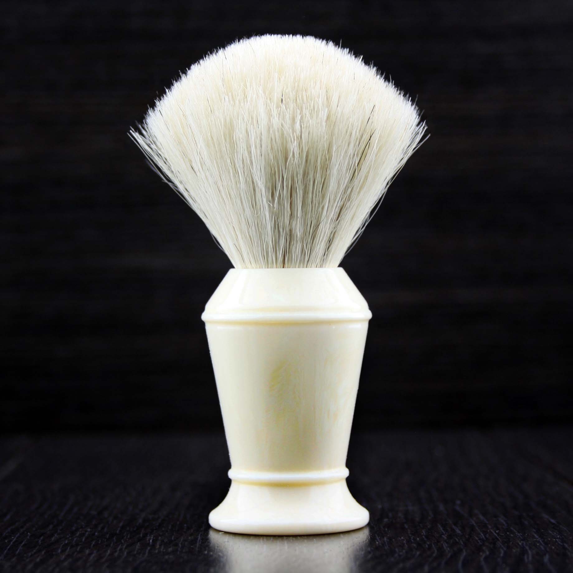 Haryali London Men's Shaving Brush with White Badger Hair Bristles