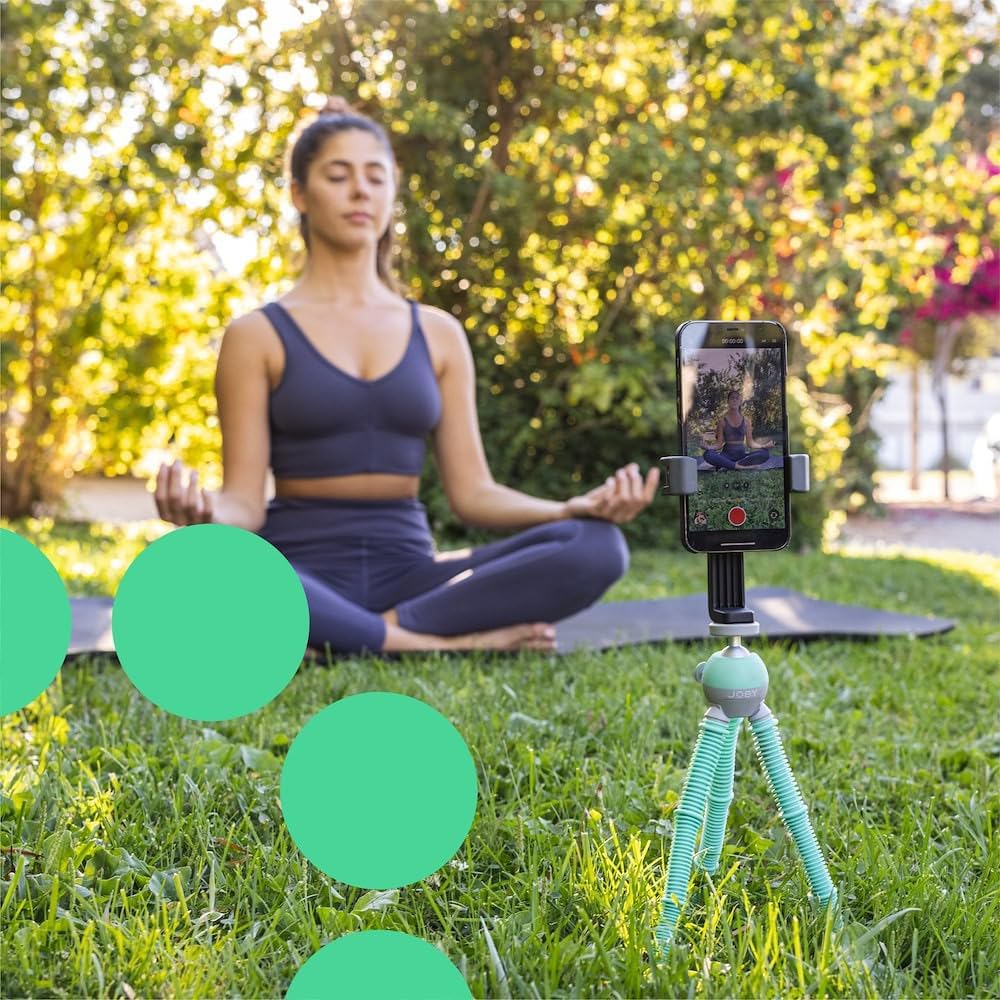Joby PodZilla Medium Kit, Flexible Tripod with GripTight 360 Phone Mount, Phone Tripod from The Creators of GorillaPod, Compatible with iPhone, Smartphones and Action Cameras, up to 1Kg, Teal