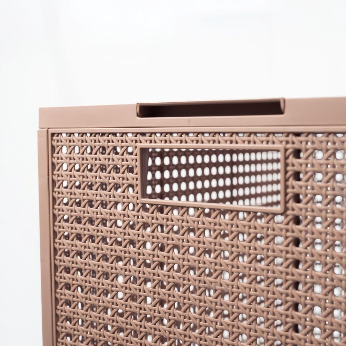 Curver Kaya Wäschekorb mit Deckel – 2er-Set – je 60 Liter – 38×29×58,5 cm – Warm Taupe – aus 70% recyceltem Kunststoff – mit Belüftung