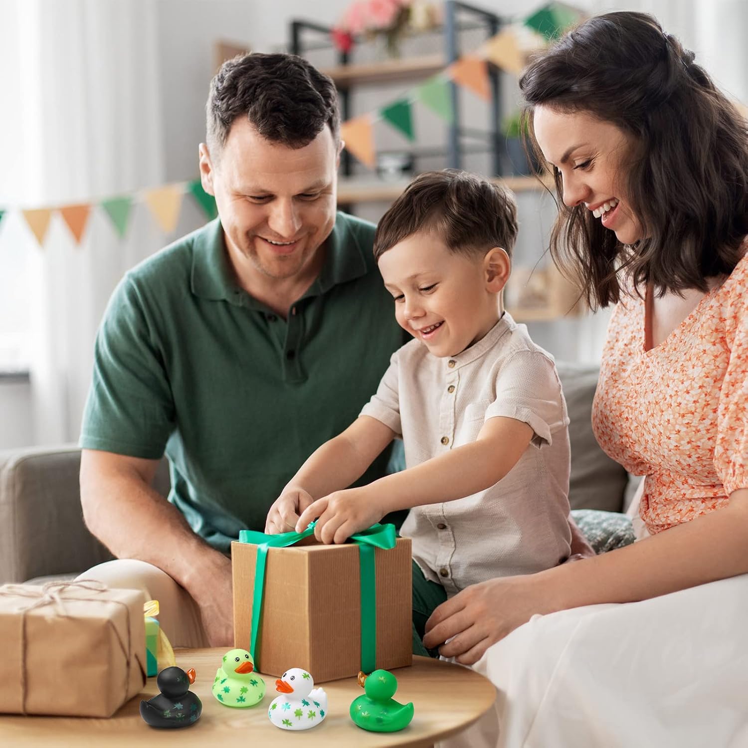 Jerify 96 Pcs 2 Inch St. Patrick's Day Rubber Ducks Bulk Holiday Rubber Ducks 4 Styles Shamrock Cruise Ducks Baby Shower Duck Bath Pool Birthday Irish Kids Gifts for Party Favors Accessories