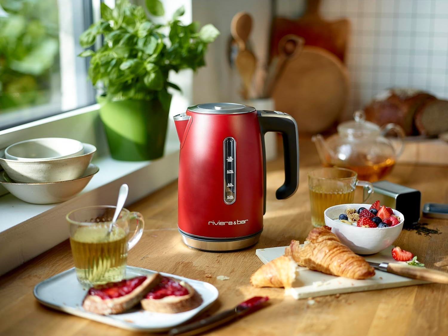 riviera&bar Bouilloire Inox 1L Deep Red - Puissance 2000W - Température Réglable 13 Niveaux - Affichage Digital - Sécurité Surchauffe et Manque d'Eau - Économie d'Énergie - Socle Pivotant 360°