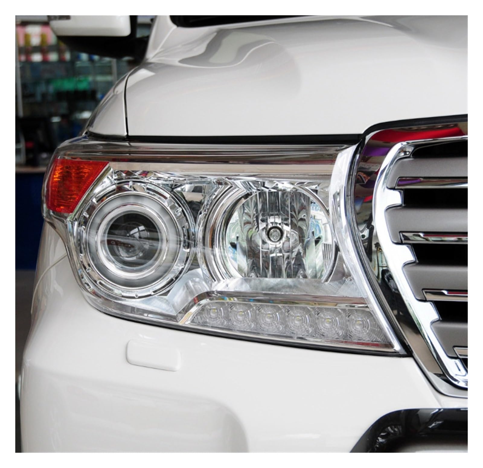 ランドクルーザー 200系 ヘッドライト ユニット　左 ランドクルーザー 200系 ヘッドライト ユニット 左