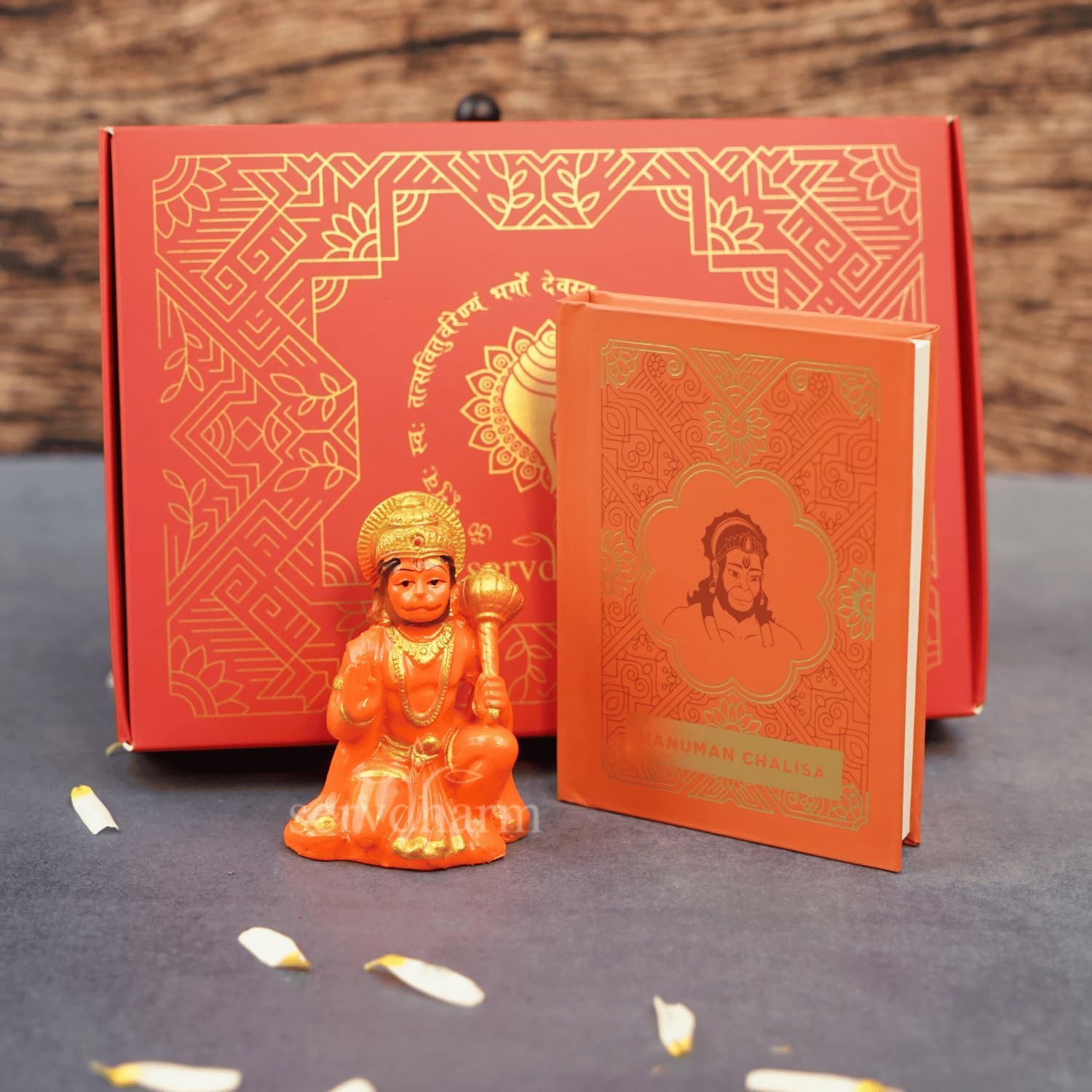Servdharm Resin Hanuman murti and Chalisa Gift Set | Pocket Book in Hindi and English Scripts | Perfect for Daily Worship and Home Decor