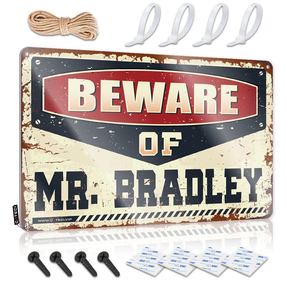STWNVOITV Man Cave Signs And Decor Beware Of Mr. Bradley Tin Sign Things For Boys Room Metal Signs For Bar(20X30CM)