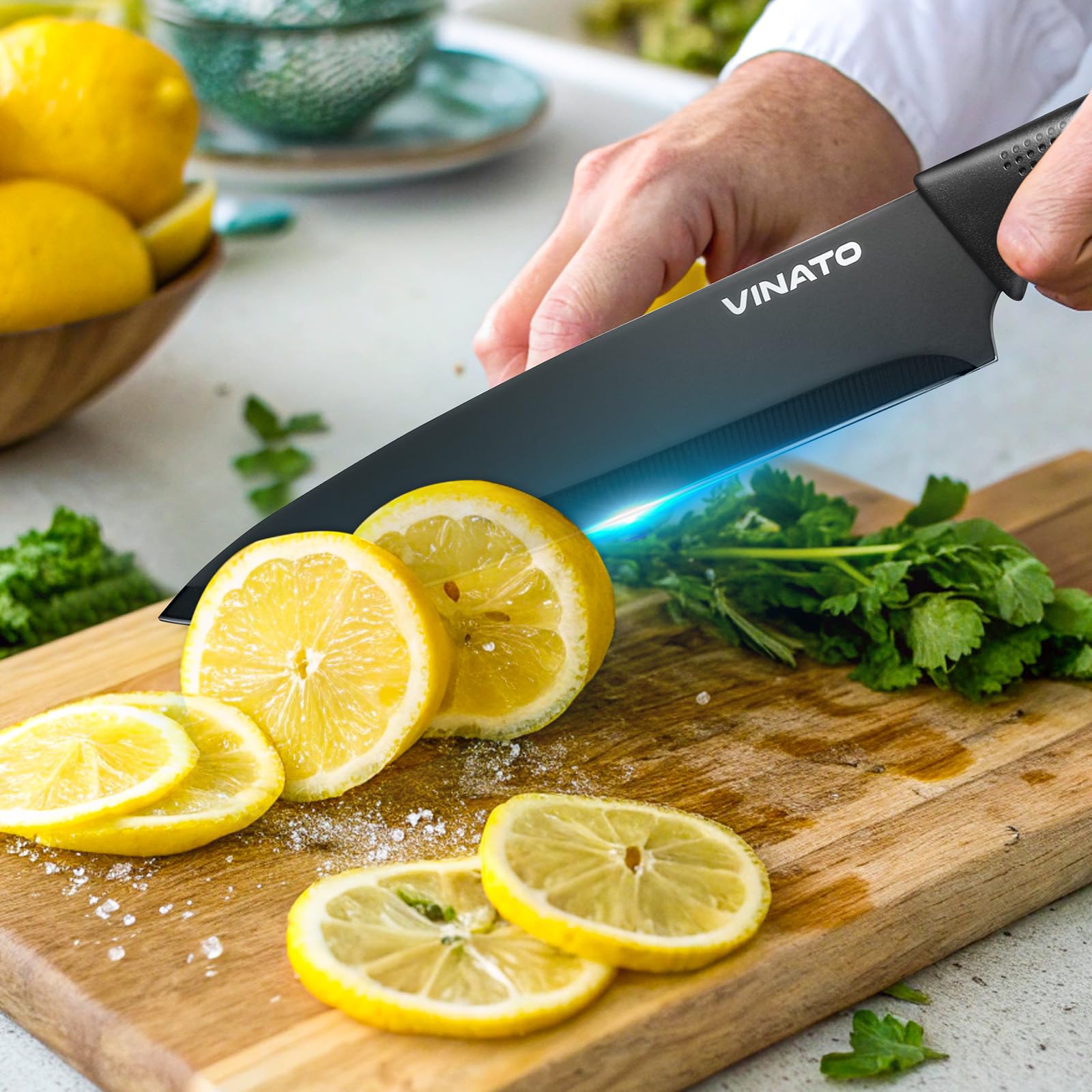 VINATO Juego de Cuchillos de Cocina, de 7 Piezas con Bloque y Afilador de Cuchillos Integrado, Set Cuchillos Cocina con 5 Cuchillos Diferentes y 1 par de Tijeras, Negro