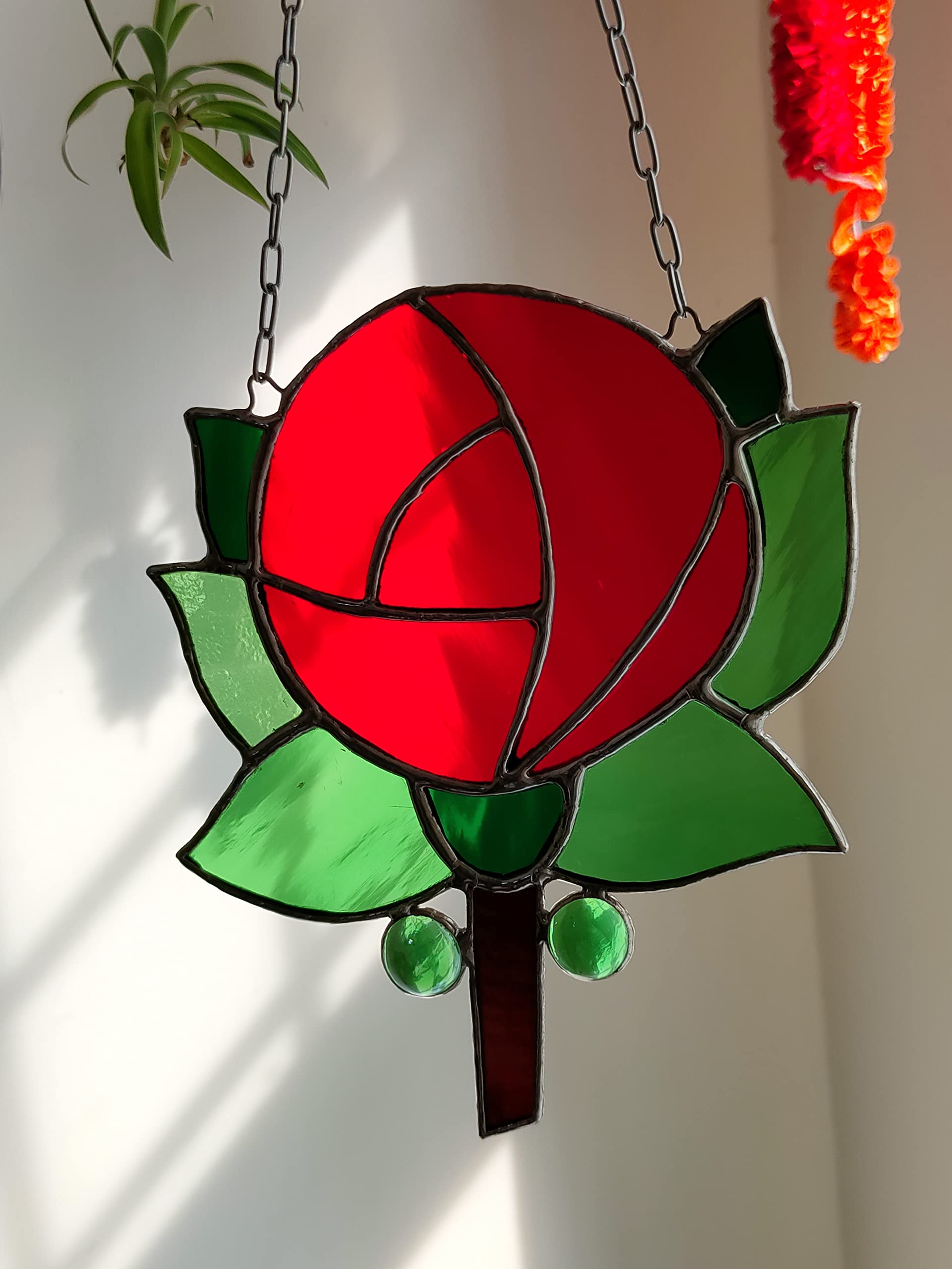 NICHE KRAFTS Stained Glass ‘Red Rose’ Hanging, Decoration, Home Décor, Handmade, Tiffany Style, Flower & Leaves, Unique, Size 7.5”x 6.3”