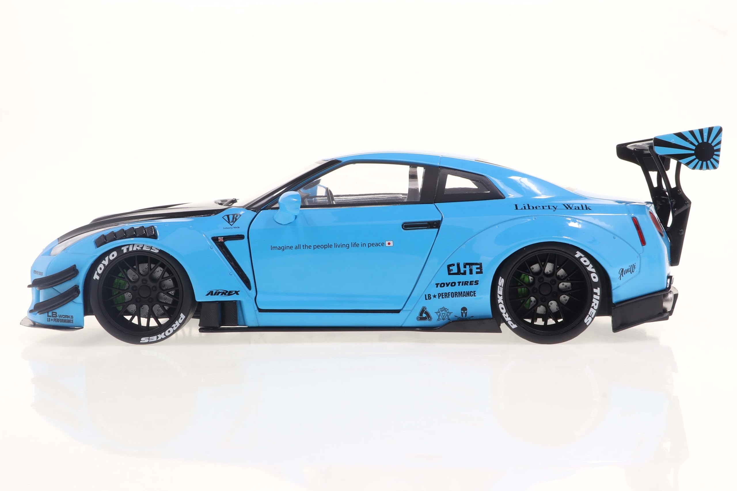 Amazon.co.jp: Solido 1:18 ダイキャストモデル 日産 GT-R (R35