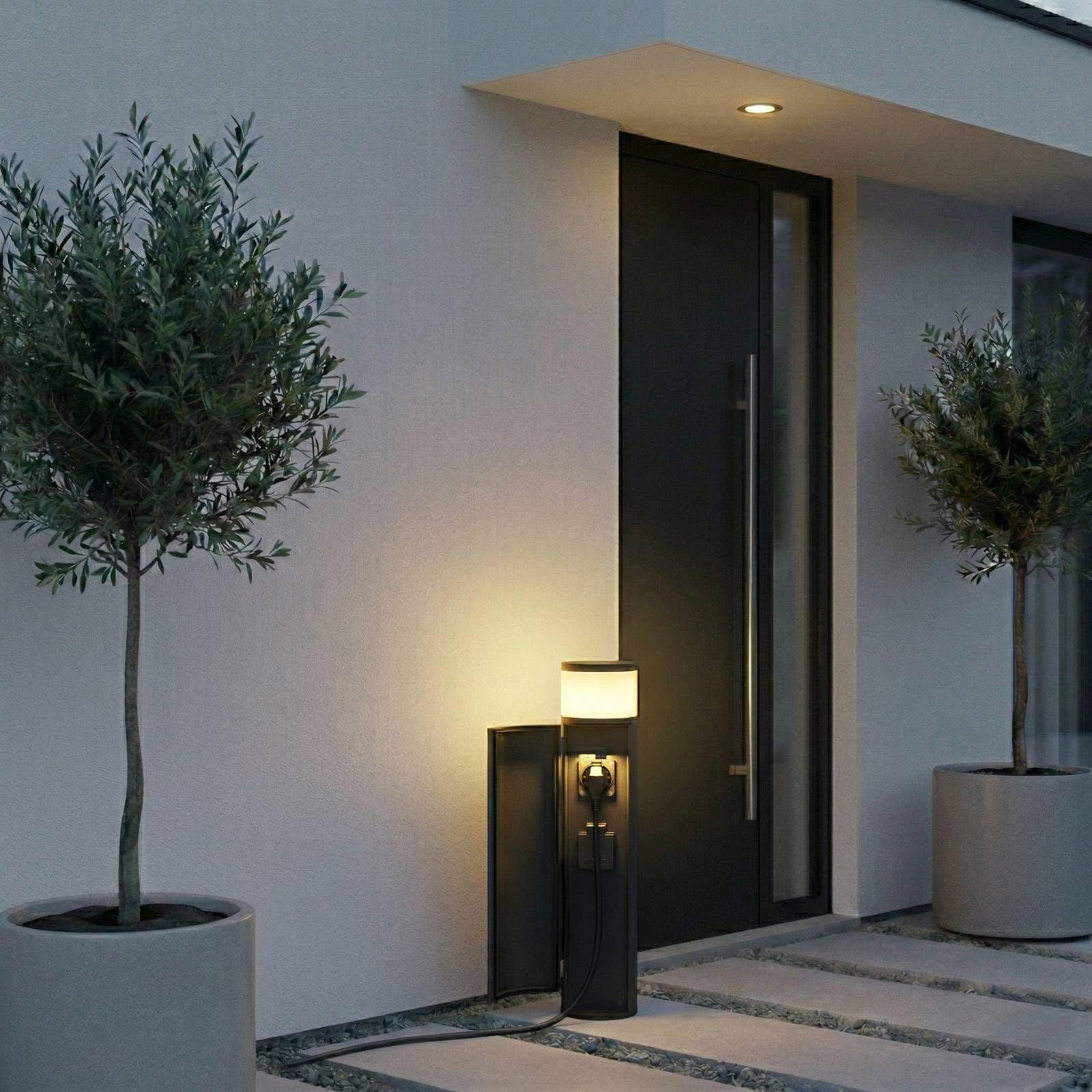 Lucande Lampada da con 2 prese corrente, Paletto luminoso Segnapassi in Alluminio, Lampioncini da giardino esterno con attacco elettrico, Lampada da esterno IP44, lampadina esclusa (1x G9)
