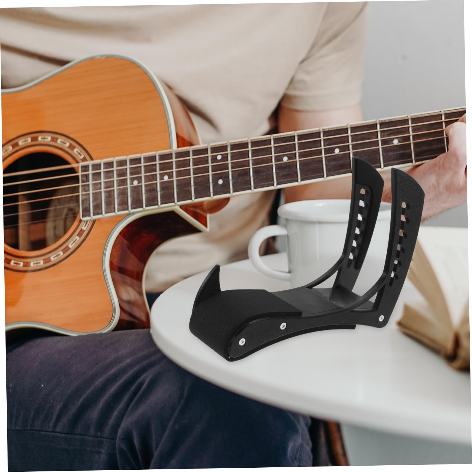 Milisten Poggiapiede Ergonomico per Chitarra Elettrica, Nero, Regolabile | Plastica e Spugna, Uso per Pratica e Registrazione, Angolo Variabile per Musicisti