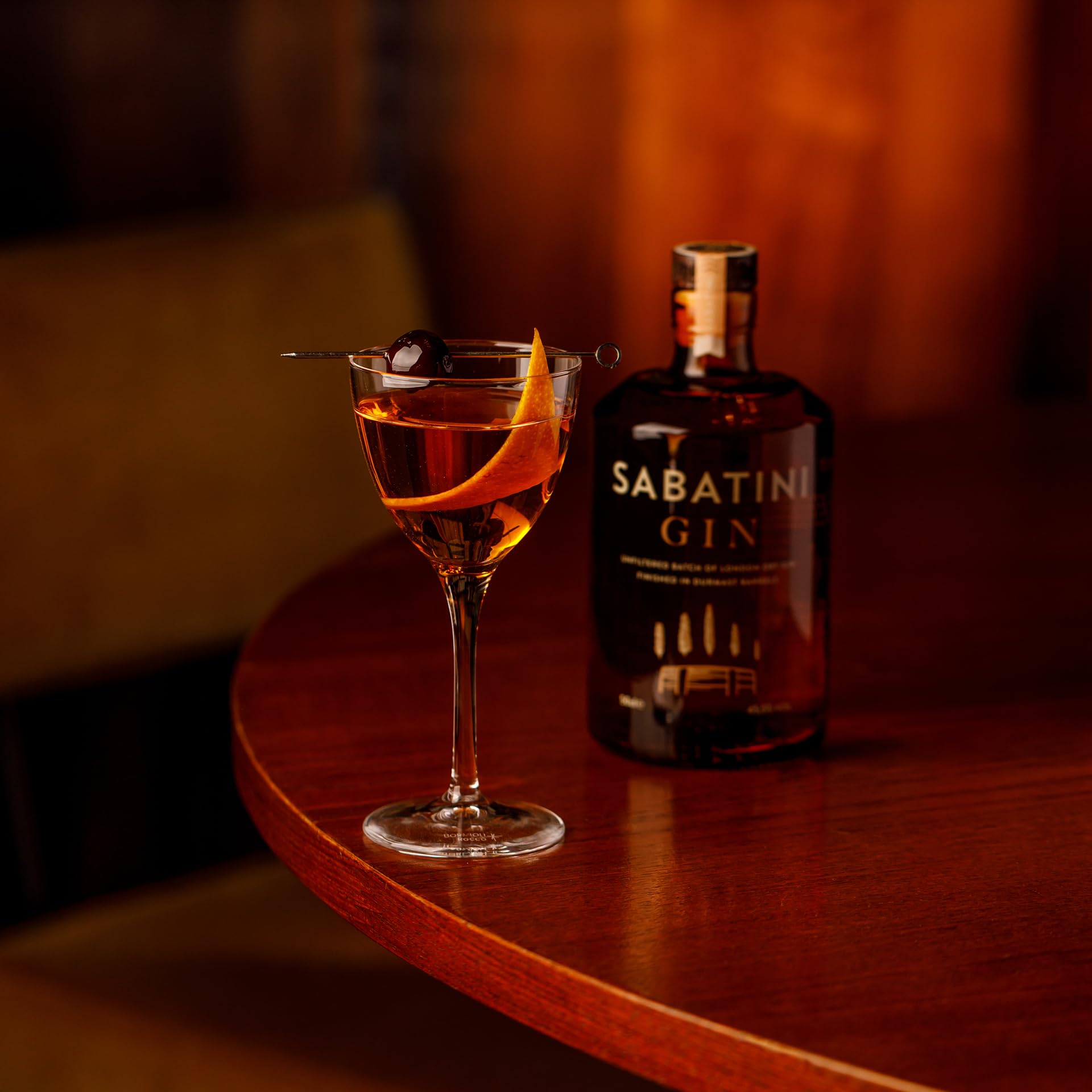 Sabatini Gin, Barrel, 500ml, Gin Artigianale Invecchiato in Botti di Rovere Ex-Chardonnay Toscano, Aroma Rotondo e Avvolgente, con Iris Fiorentino, Coriandolo, Foglie d'Olivo, Idea Regalo, 45.5% Vol