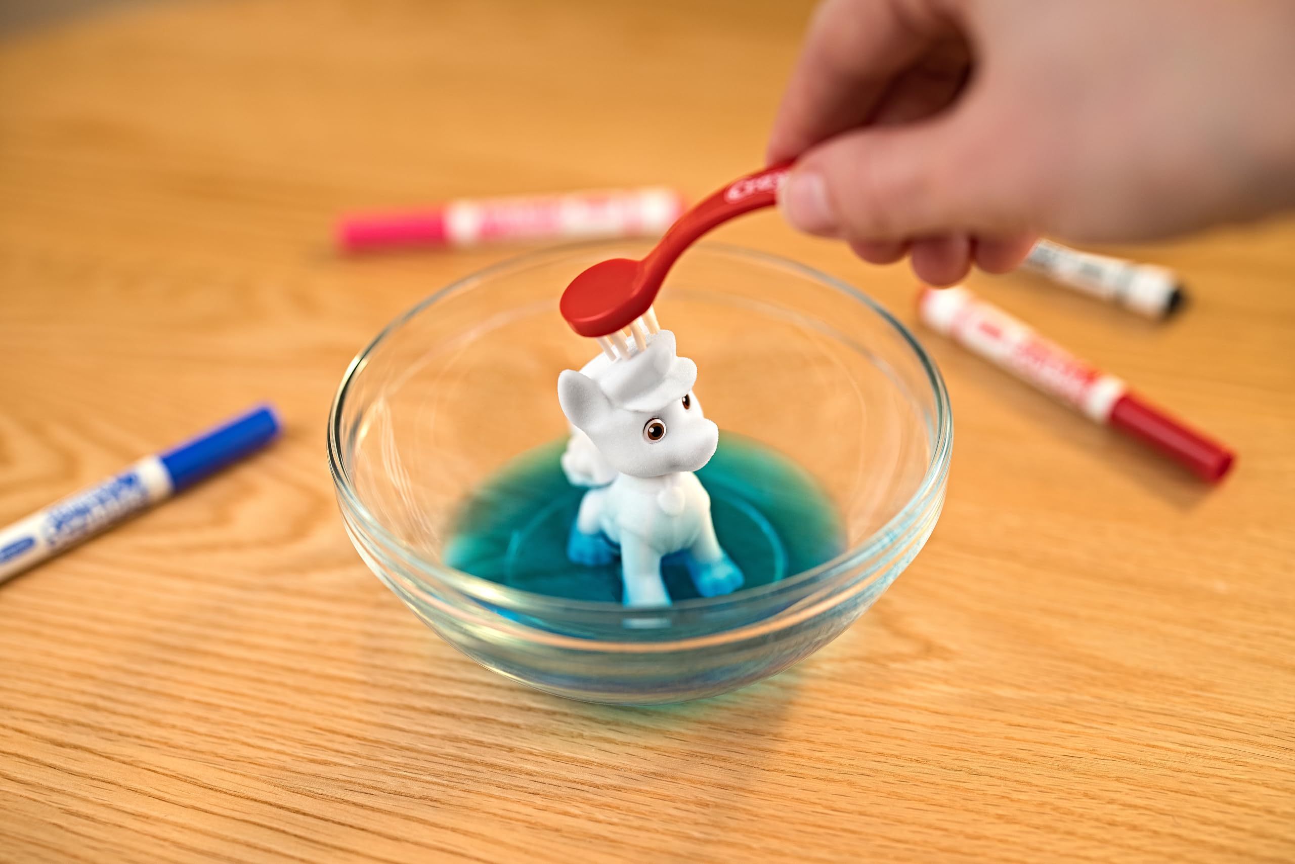 CRAYOLA - Washimals Pat' Patrouille, Kit Activité avec 4 bébés Animaux, 6 Feutres Lavables, 40 Autocollants et Brosse, Jeu et Cadeau pour Enfants, à partir de 3 Ans, 74-0290