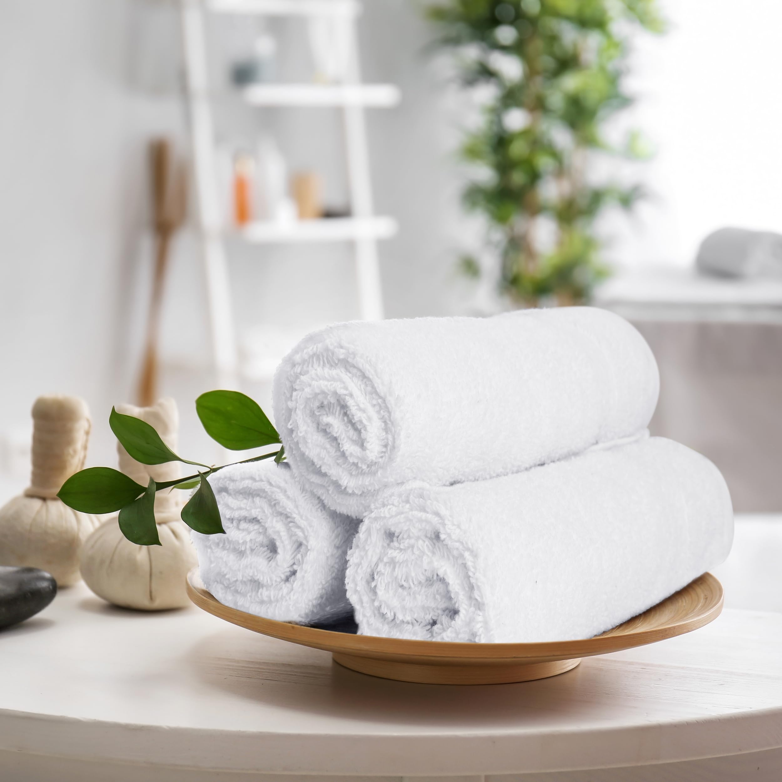 Utopia Towels - Set Premium di 10, Asciugamani Per Ospiti, 30 x 50 cm Asciugamani Per Viso e Mani Con Gancio, Asciugamani Per Bidet Altamente Assorbenti, 100% Cotone (Bianco)
