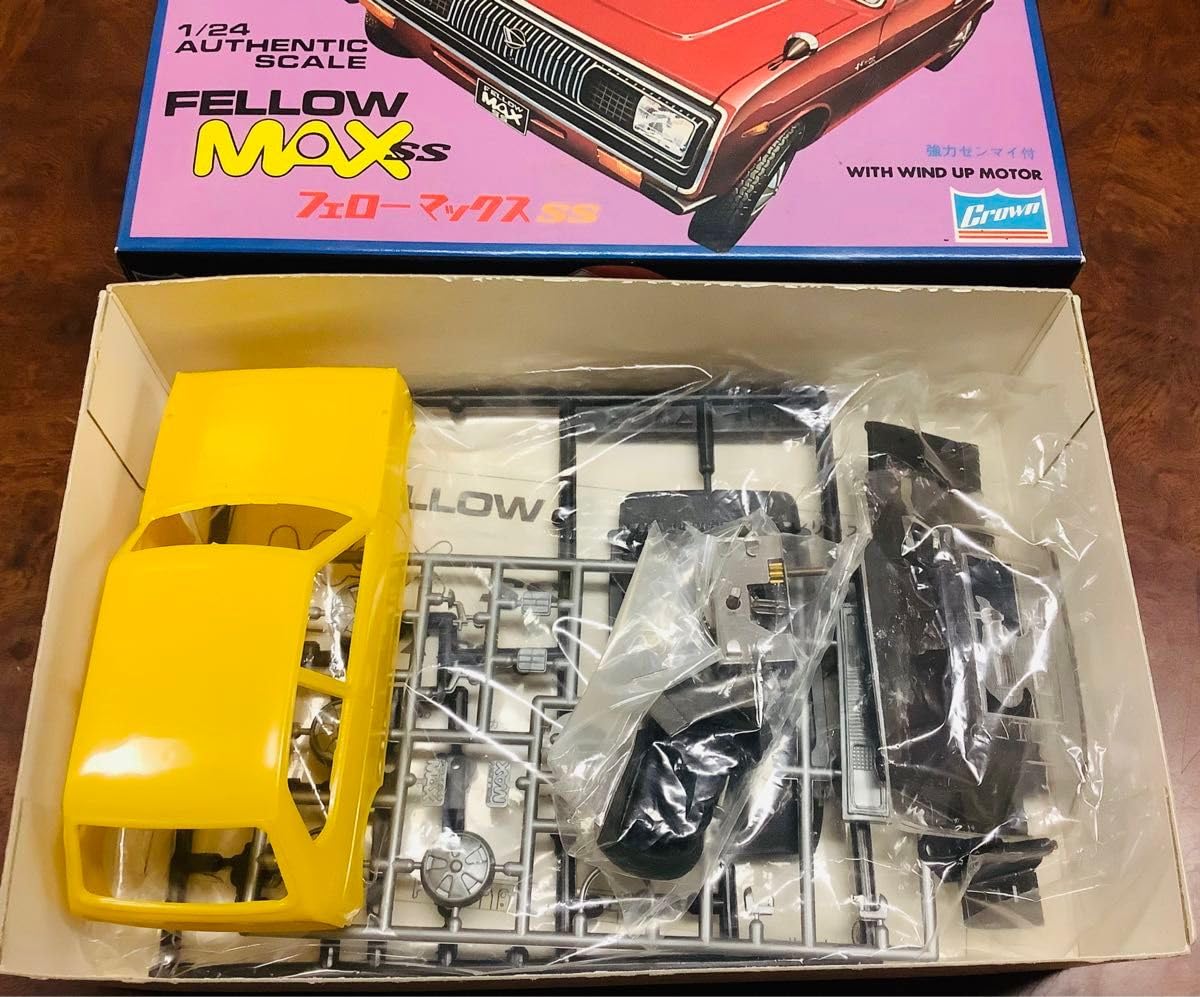 Amazon.co.jp: 1 24 プラモデル クラウン模型 ダイハツ フェロー