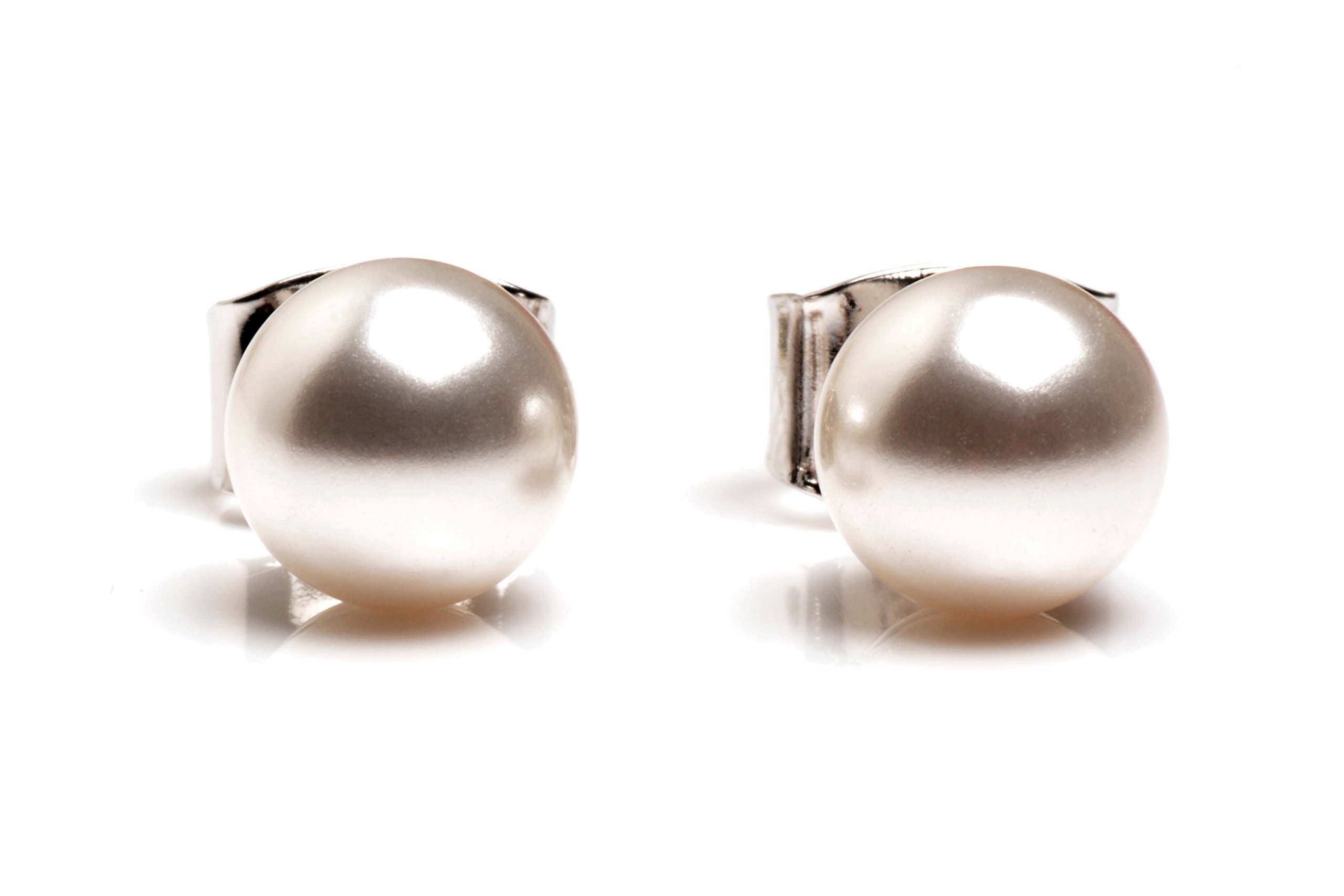 Elegant Classic Small Pearl Earrings
