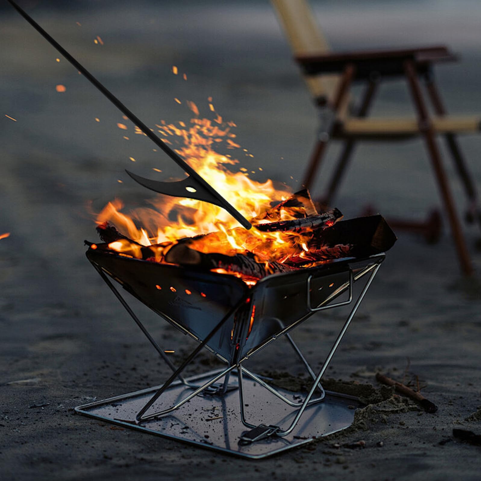 DECHOUS Attizzatoio da Esterno in Acciaio Manico Lungo Attrezzi per Caminetto Domestico e Accessori per Braciere Attizzatoio per Barbecue e Falò Strumento Comodo e Resistente per Uso