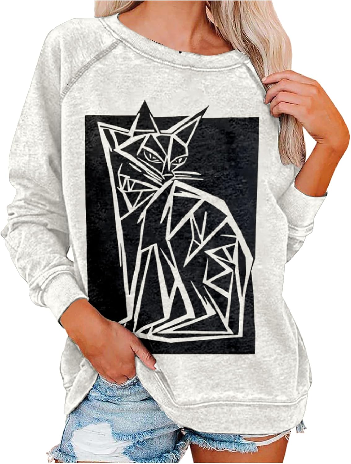 LOAIHA Women's Black Cat Sweatshirt Cute Cat Lover Graphic Pullover Funny Cat Sweaters Long Sleeve Cat Hoodie Loose Shirts