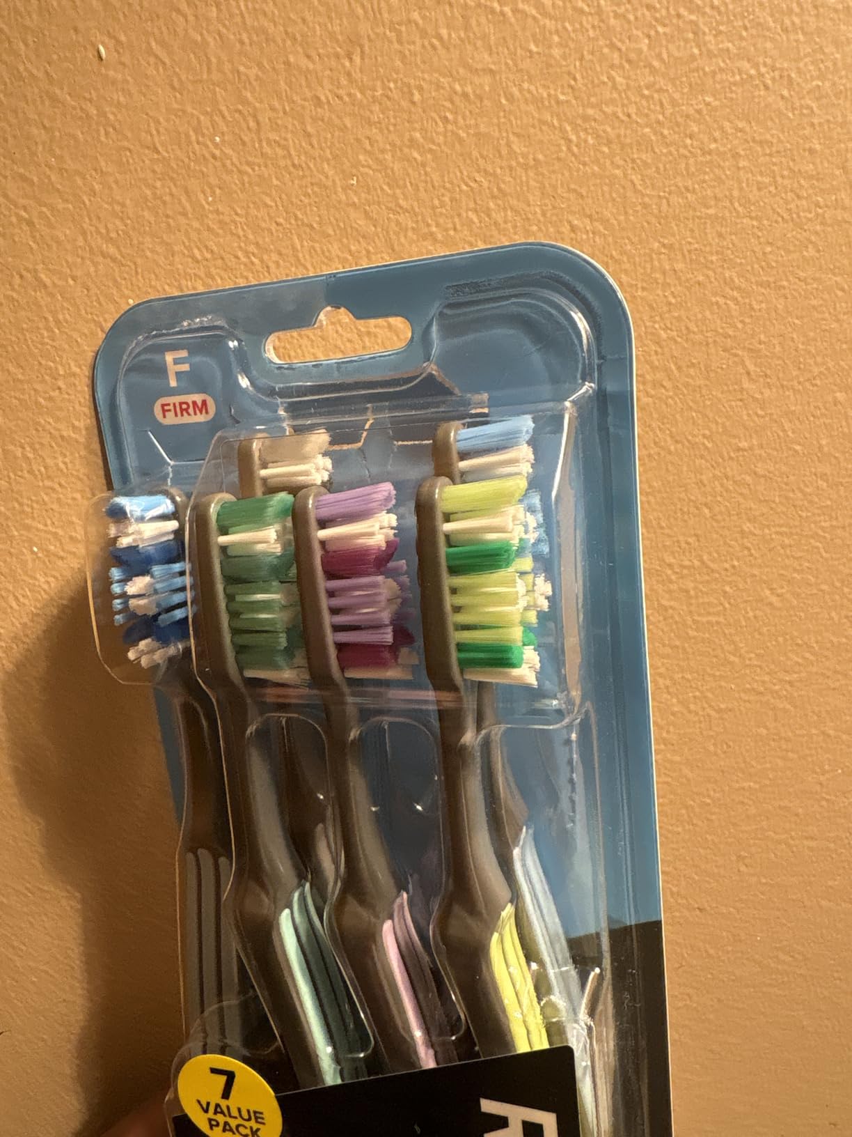 Reach Advanced Design Toothbrush, Firm Bristles, 7 Count Value Pack
