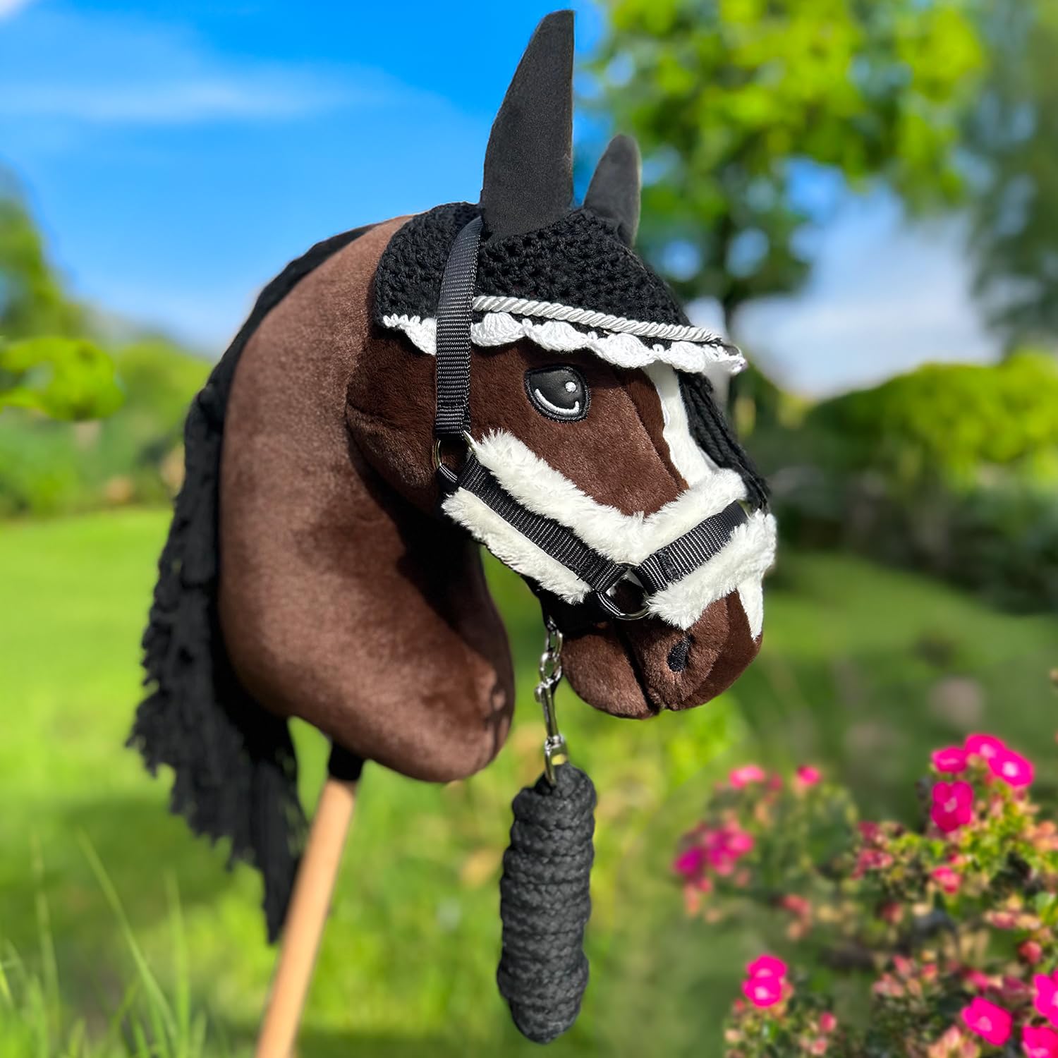 Hobby Horse Black Moumoute Halter Akcesory ze smyczą i czapką zabezpieczającą przed owadami, czarno-białe, do hobbystów, dla koni, rozmiar A4/A3