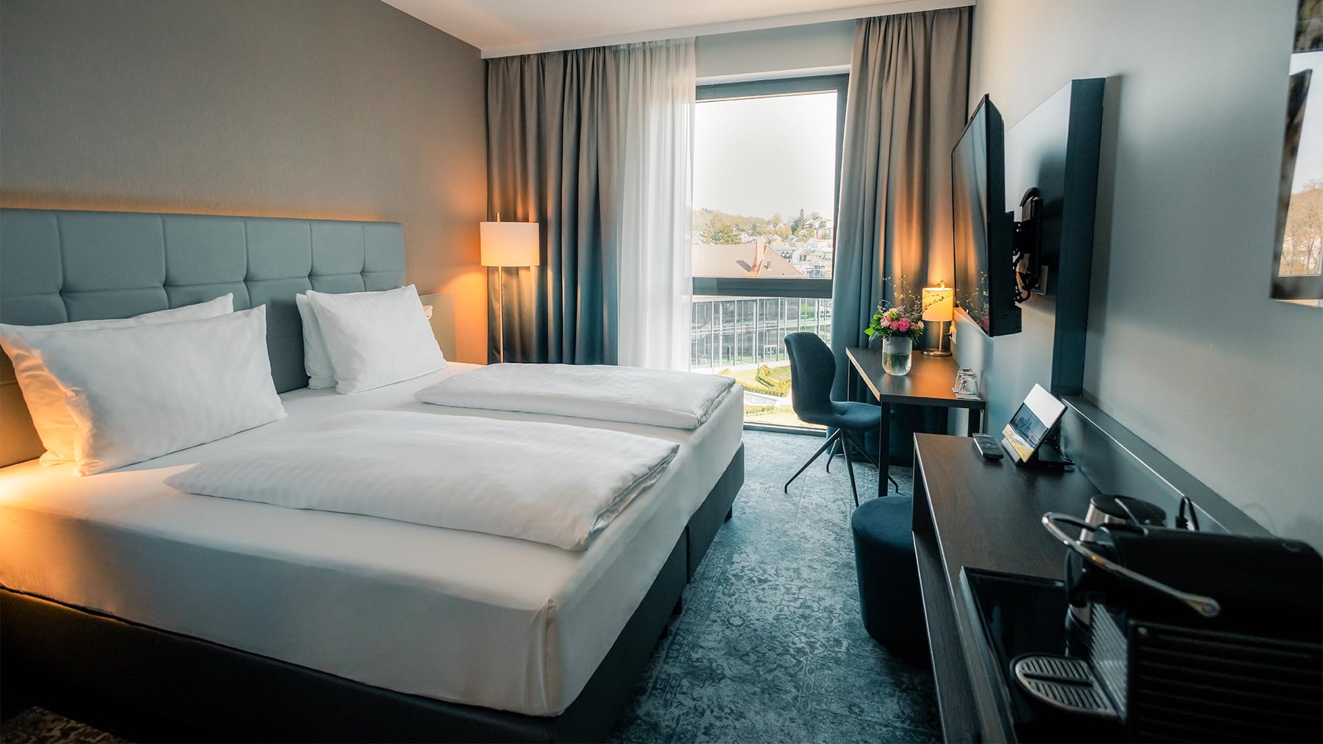 JOCHEN SCHWEIZER Geschenkgutschein: Kurzurlaub mit Therme Bad Vilbel für 2 (1 Nacht)