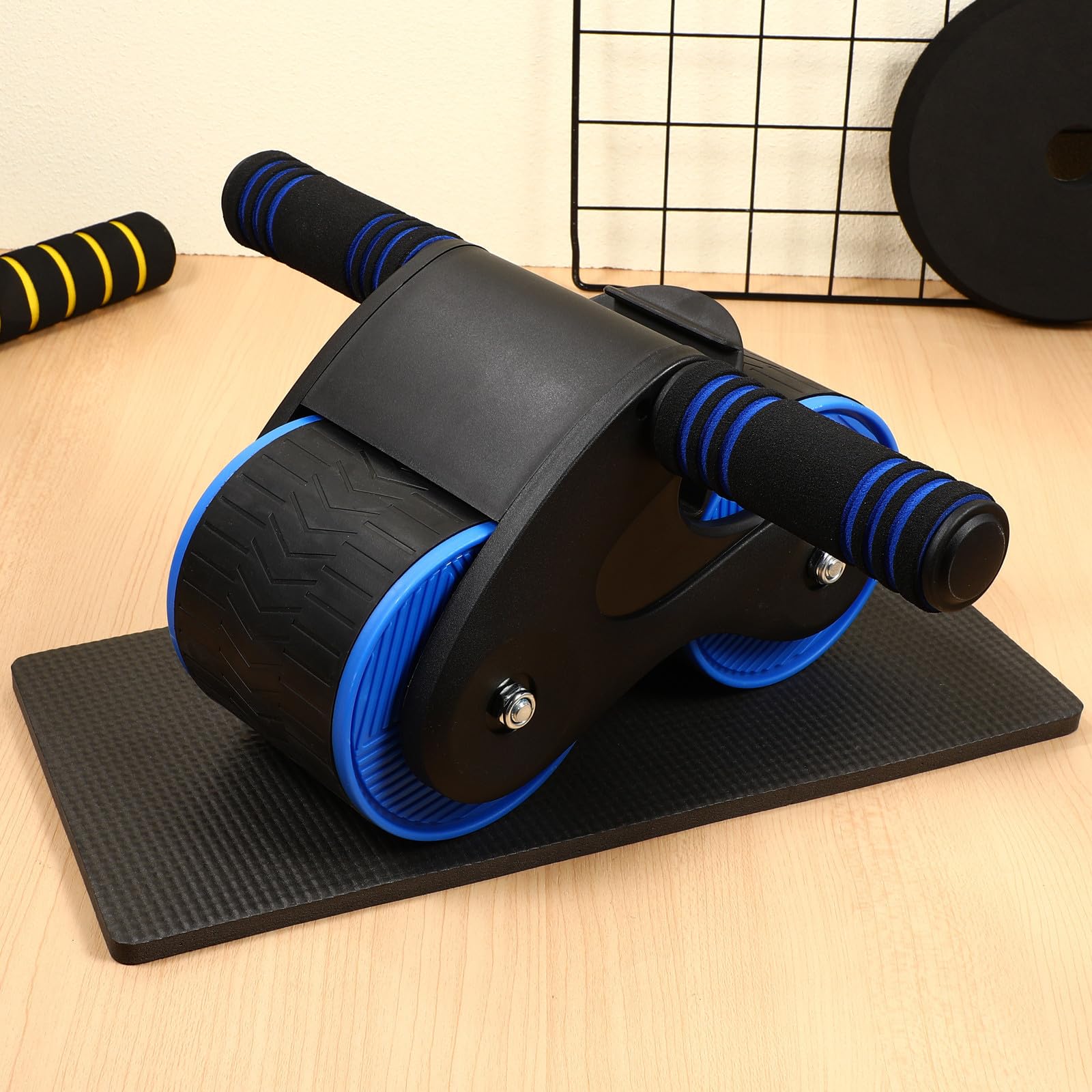 Rodillo de Rueda Ab con Rebote Automático para Entrenamiento Abdominal con Doble Ruedas, Almohadilla para Rodillas de Goma y Plástico, Equipo Flexible para Pecho y Color Aleatorio