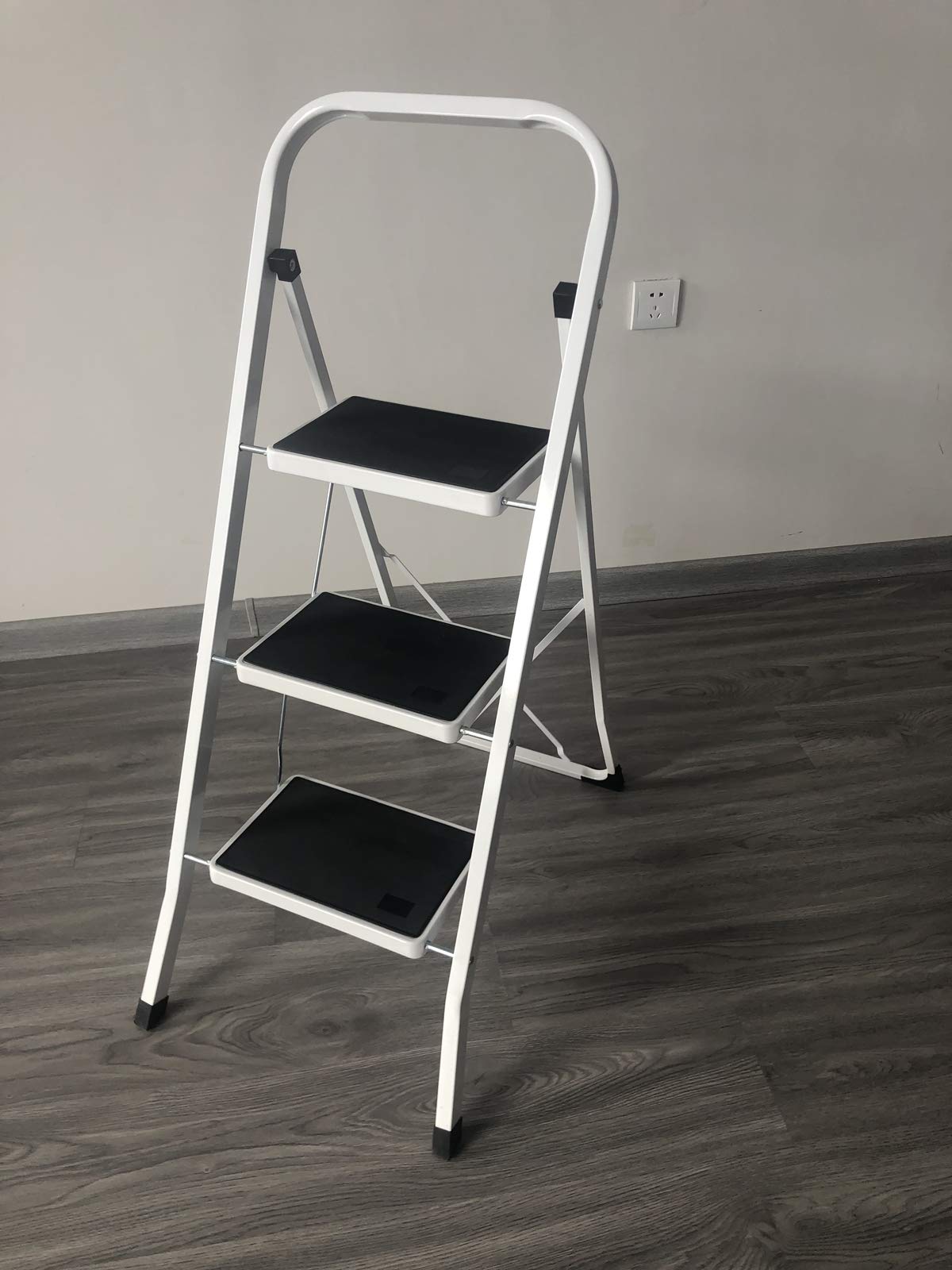 Xinng Silver Folding Step Ladder 3 Steps Lightweight Multi Purpose For Home Garden Warehouse Kitchen Steel Stepladder Max Up To 150Kg/330Lbs Capacity