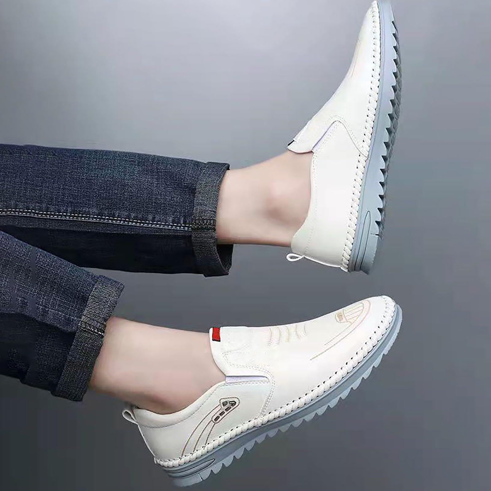 Lederschuhe Herren Elegant, Mokassins Herren Slip On Atmungsaktiv Herrenschuhe Lässig Alltag Lackschuhe Flache Anzugschuhe rutschfest Sohle Walkingschuhe Breit Businessschuhe