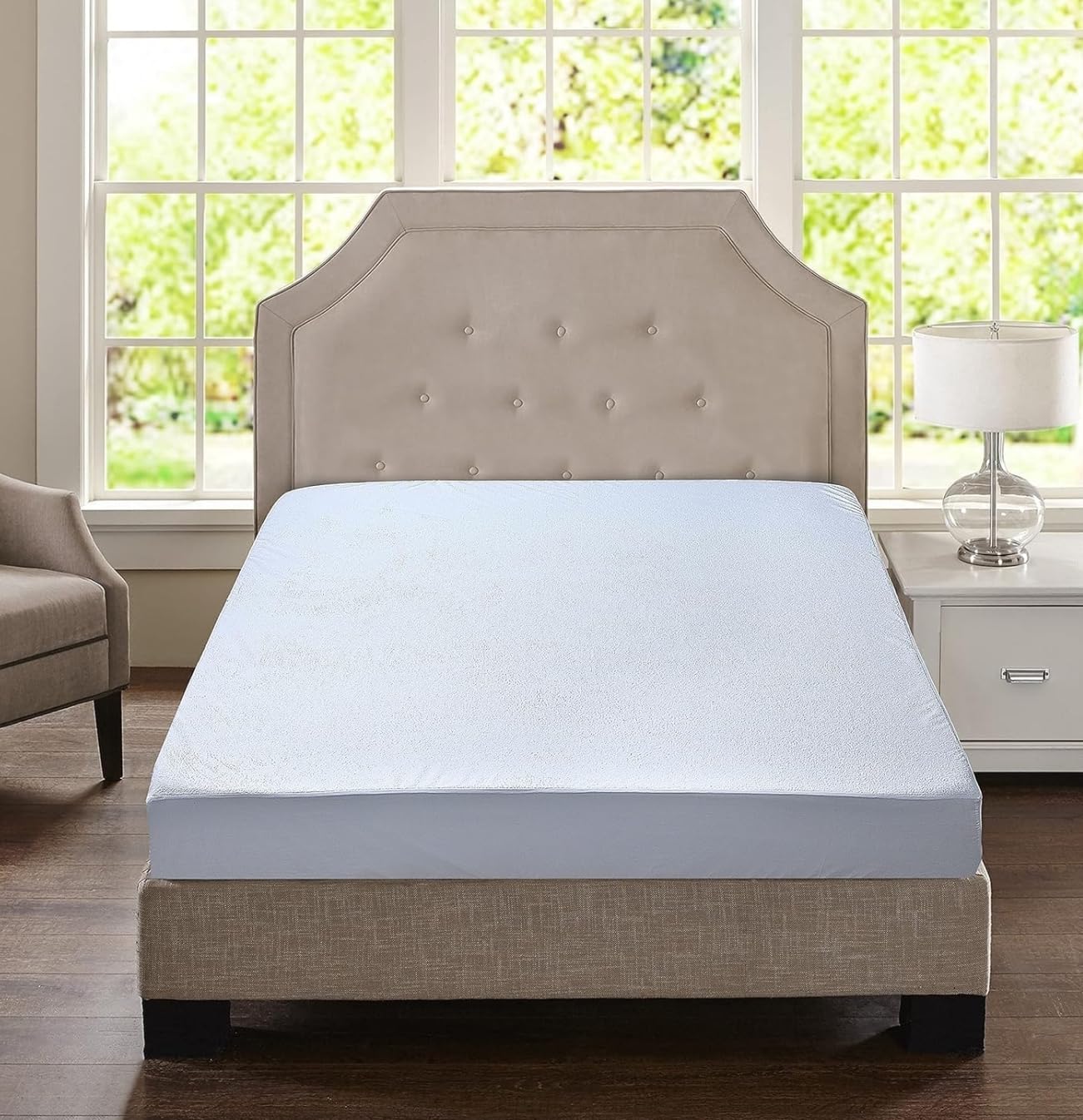 Coprimaterasso Matrimoniale Cotone Impermeabile 180 x 200 cm, Proteggi Materasso in Morbida Spugna con Angoli, Anallergico Antiacaro e Antibatterico, Bianco (Matrimoniale)