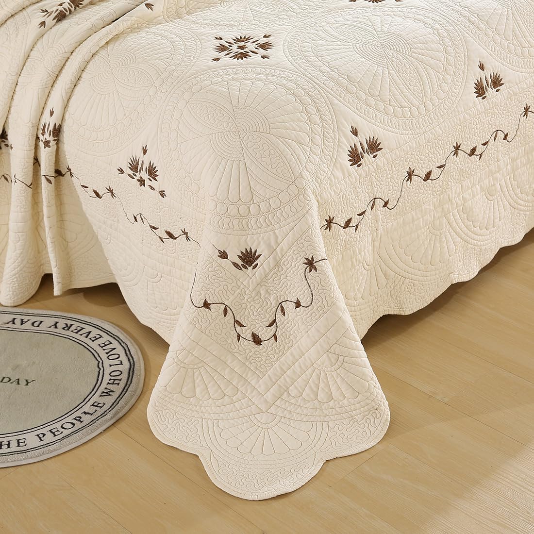 vctops 3 Piece Full Queen Size Reversible Quilt Set with Pillow Shams Lightweight Cotton Quilted Bedspread Geometric Embroidery Coverlet for All Season (Cream,88"x92")